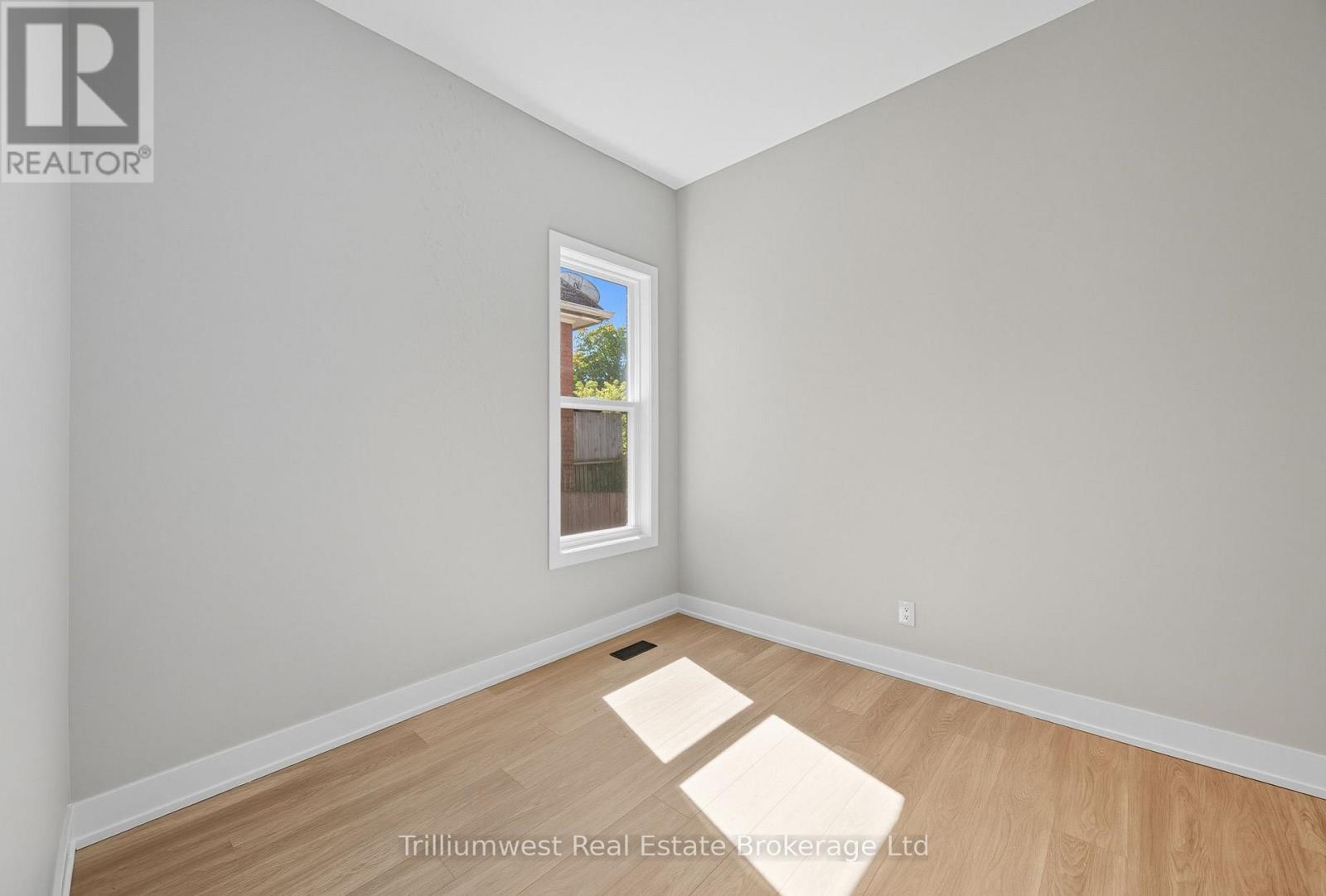 60 1/2 St Catharine Street, St. Thomas, Ontario  N5P 2W1 - Photo 19 - X12470961