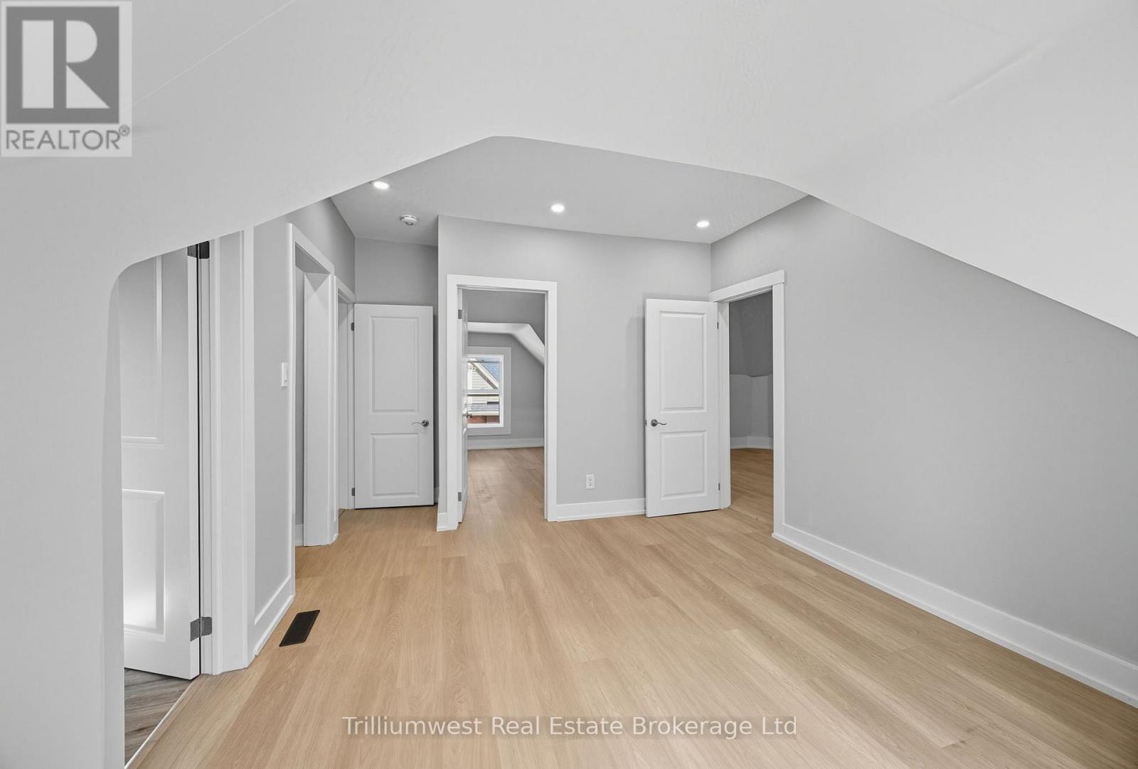 60 1/2 St Catharine Street, St. Thomas, Ontario  N5P 2W1 - Photo 26 - X12470961