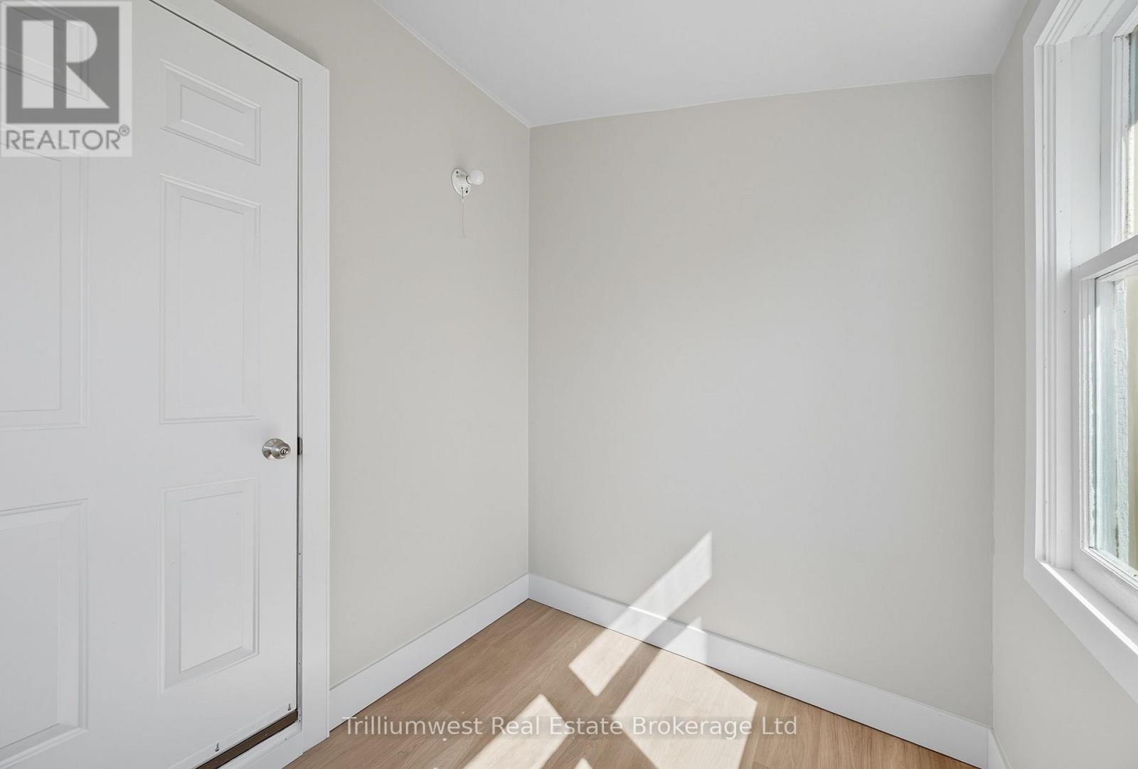 60 1/2 St Catharine Street, St. Thomas, Ontario  N5P 2W1 - Photo 45 - X12470961
