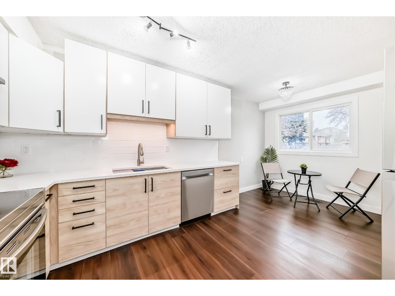 1189 Hooke Rd Nw, Edmonton, Alberta  T5A 4A5 - Photo 9 - E4462760