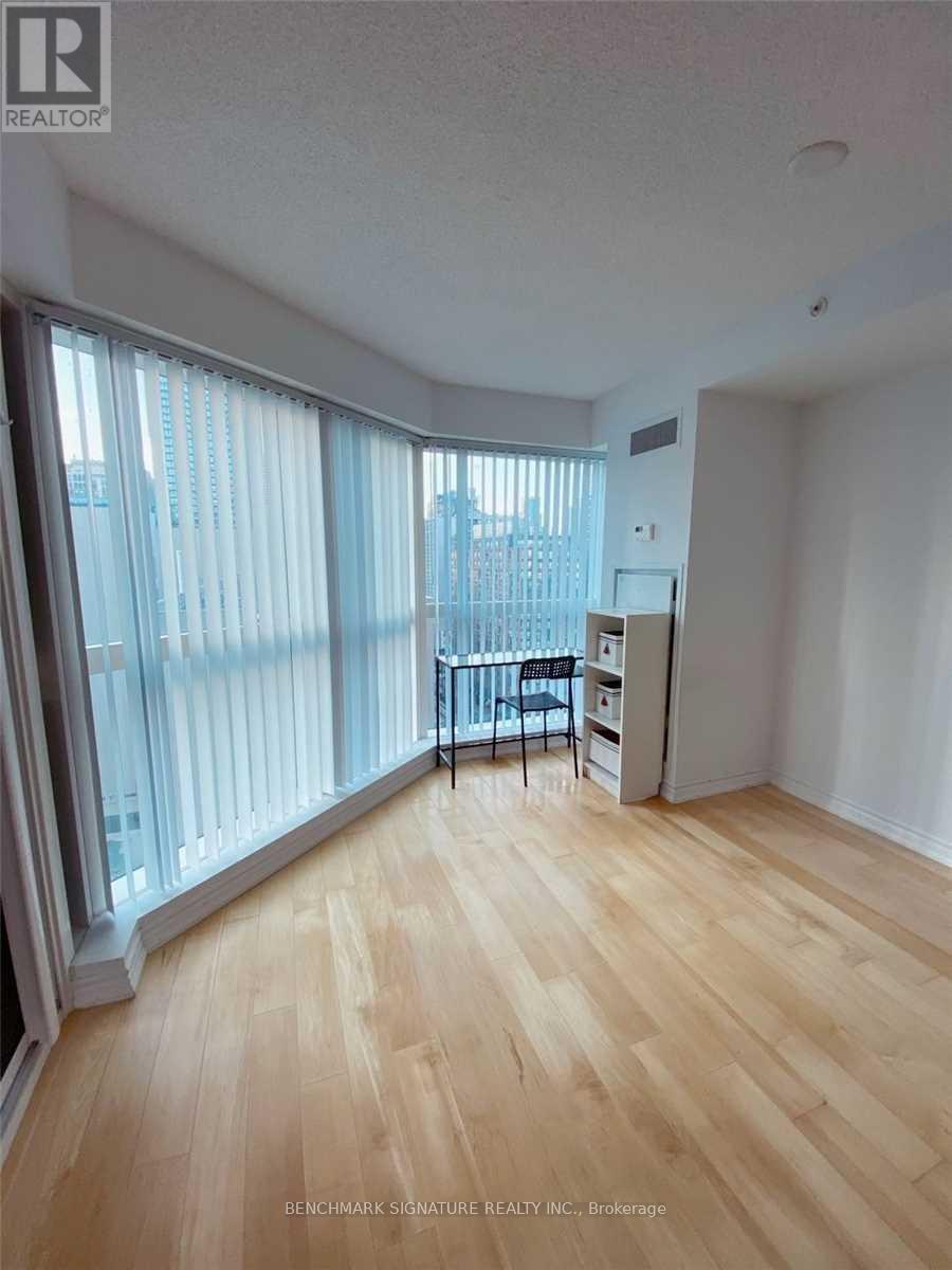 1416 - 386 Yonge Street, Toronto, Ontario  M5B 0A5 - Photo 7 - C12470965