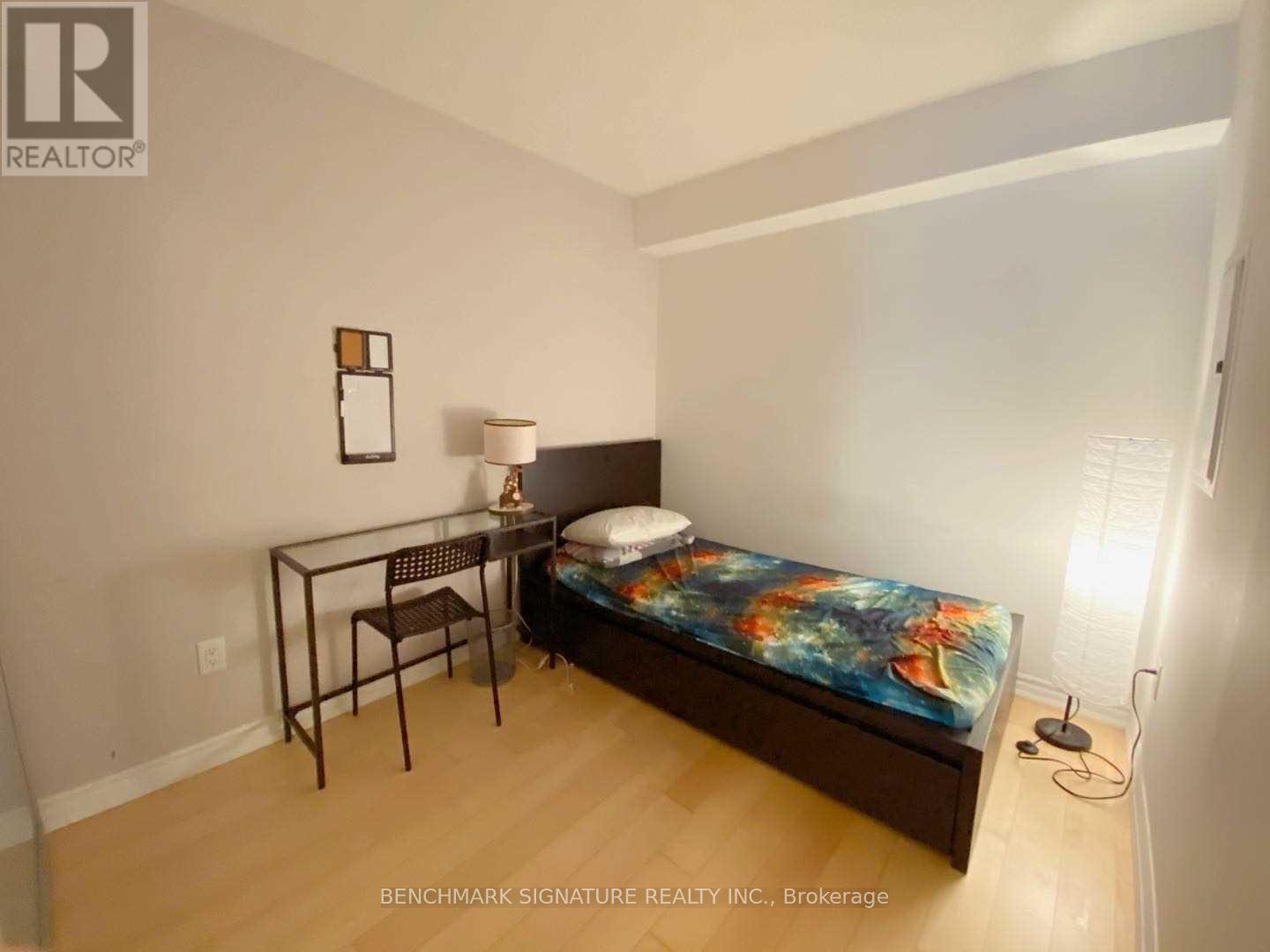 1416 - 386 Yonge Street, Toronto, Ontario  M5B 0A5 - Photo 8 - C12470965