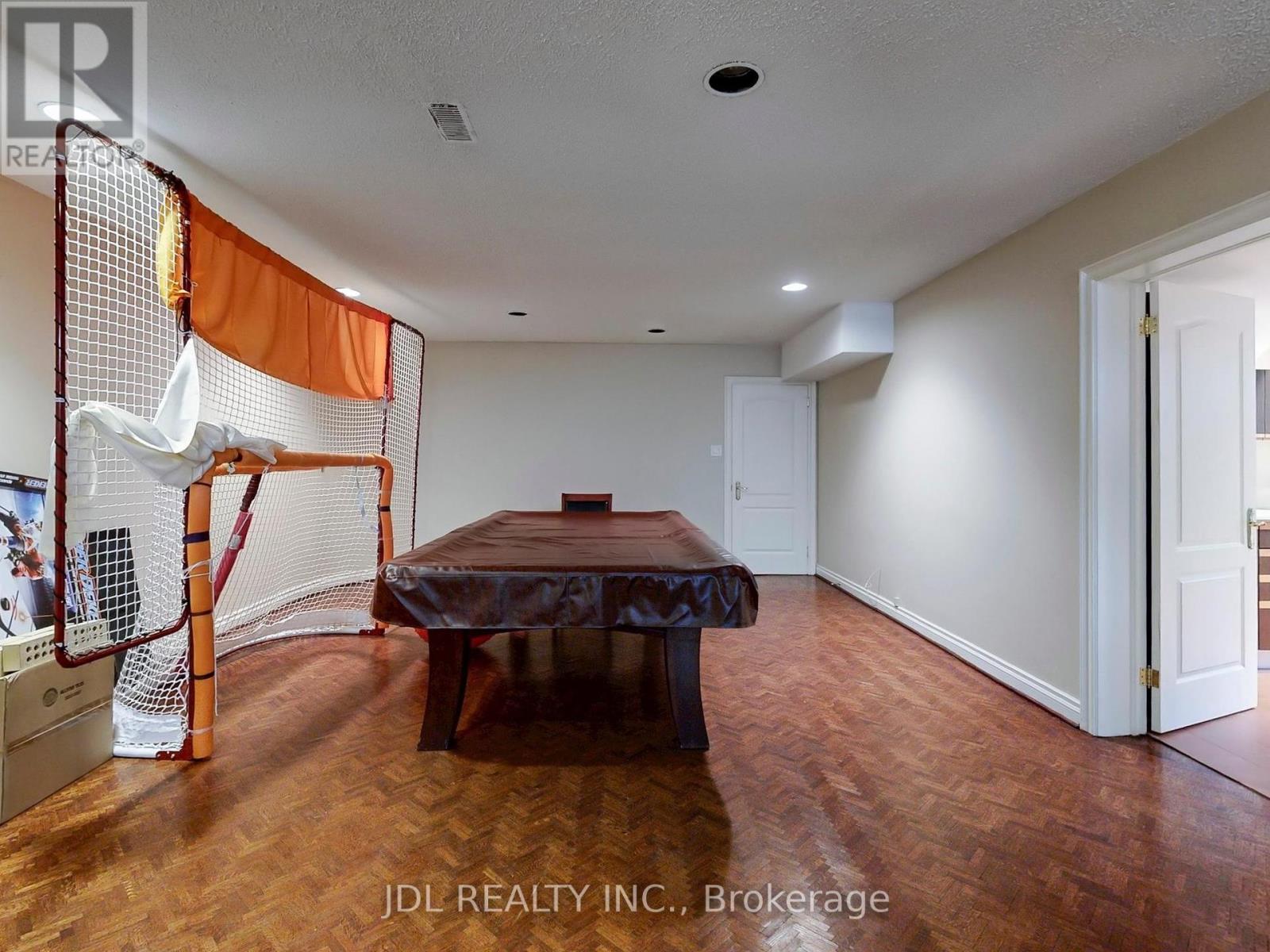 11 Moodie Drive, Richmond Hill, Ontario  L4C 8C9 - Photo 30 - N12419156