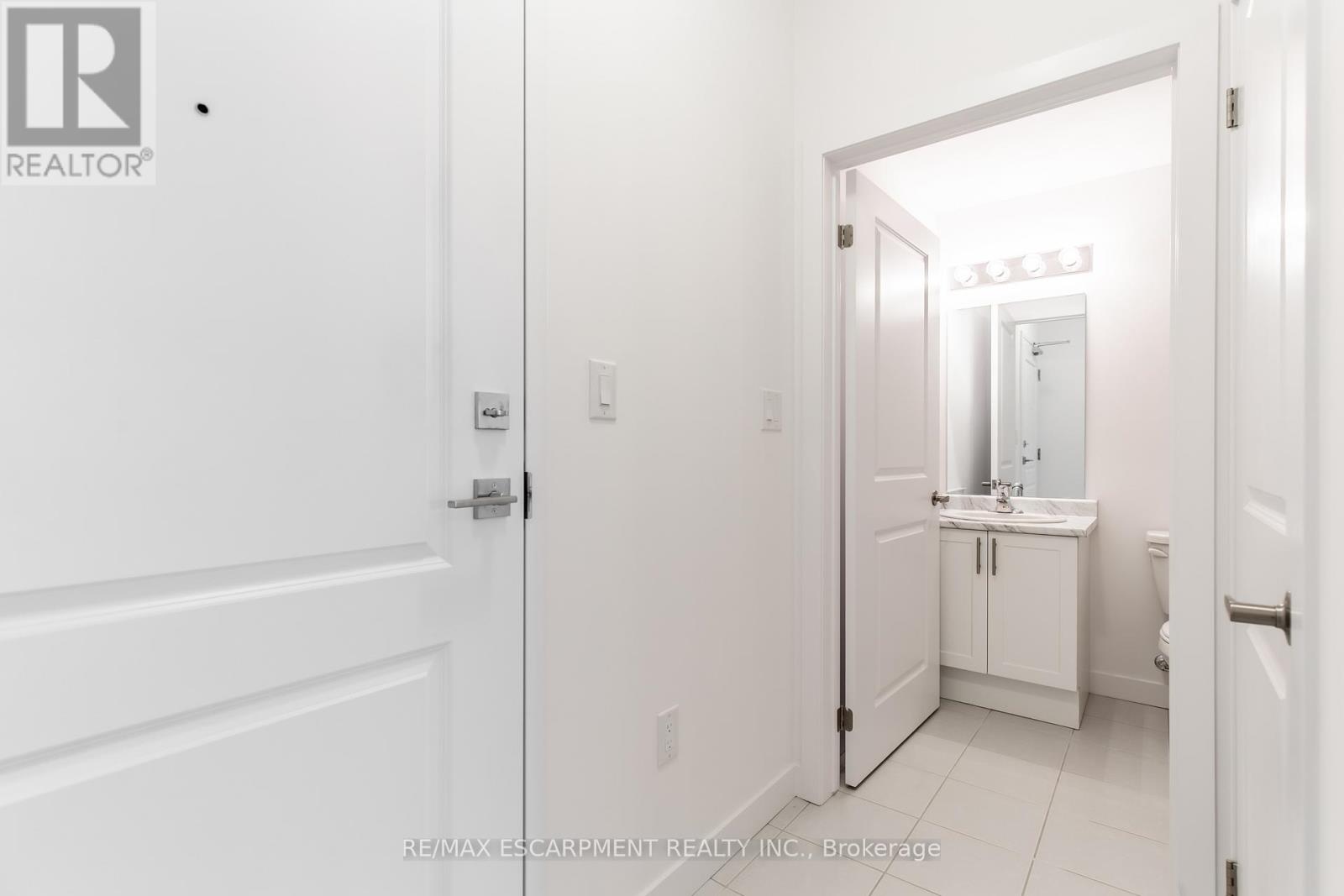 318 - 450 Dundas Street, Hamilton, Ontario  L8B 1Z2 - Photo 17 - X12470962
