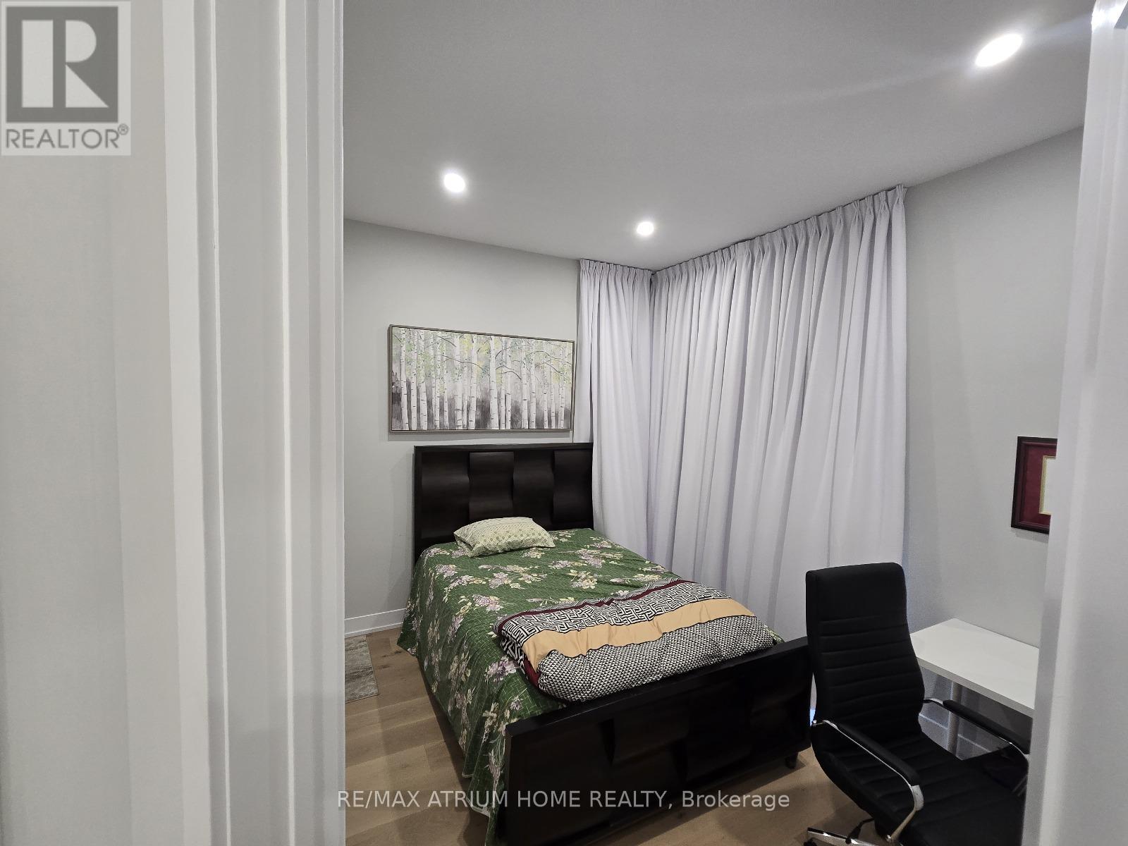 5 Norbury Crescent, Toronto, Ontario  M1P 0G3 - Photo 15 - E12470973