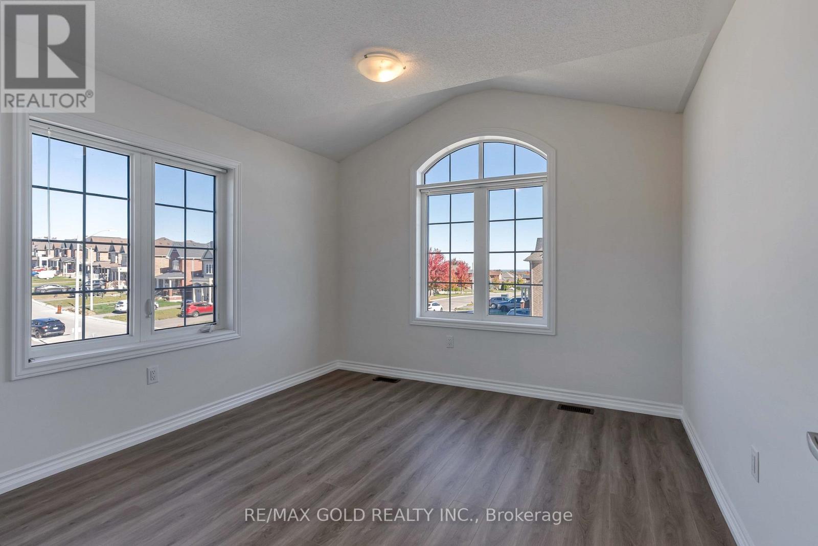 2150 Speare Court, Innisfil, Ontario  L9S 0M9 - Photo 19 - N12459166