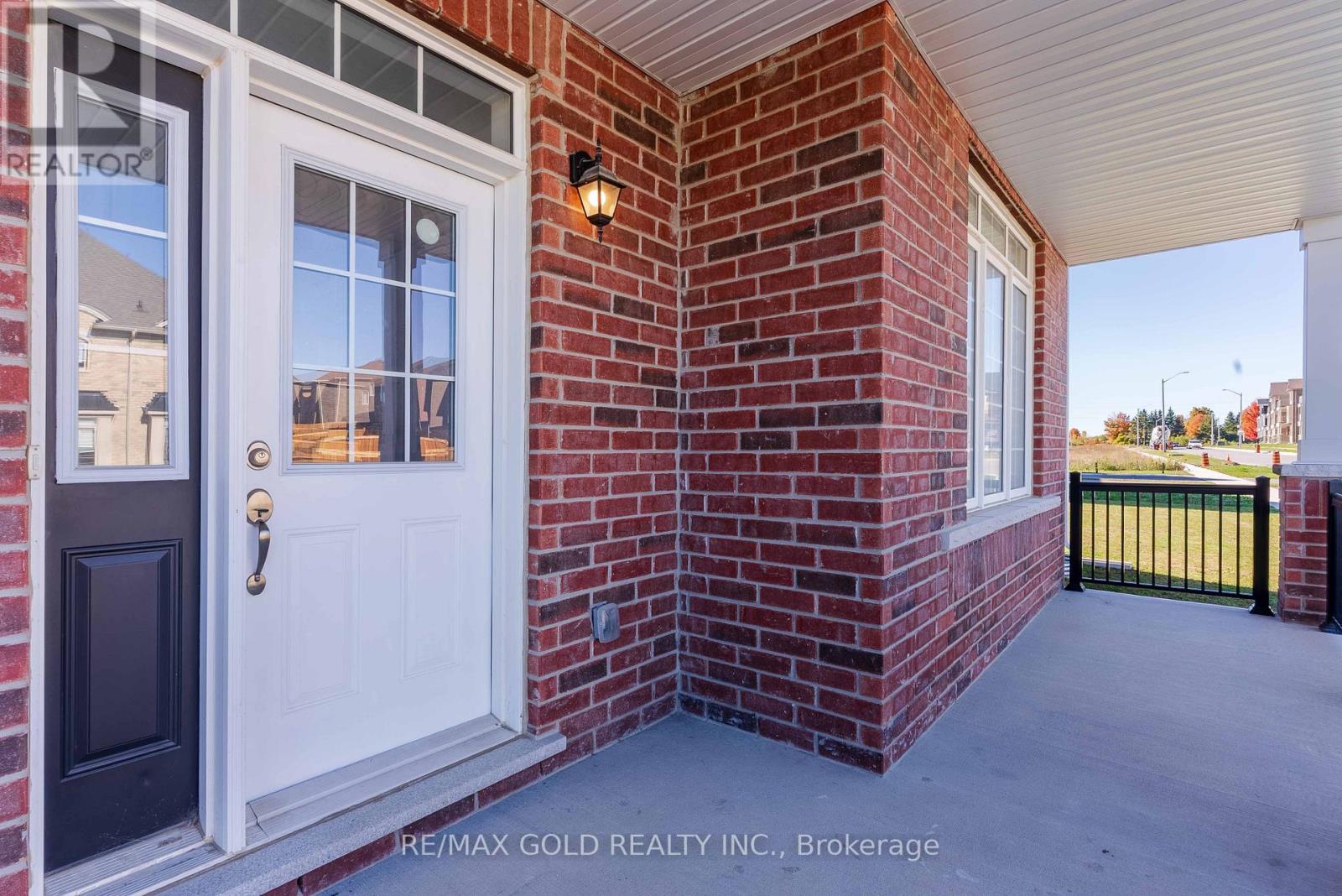 2150 Speare Court, Innisfil, Ontario  L9S 0M9 - Photo 4 - N12459166