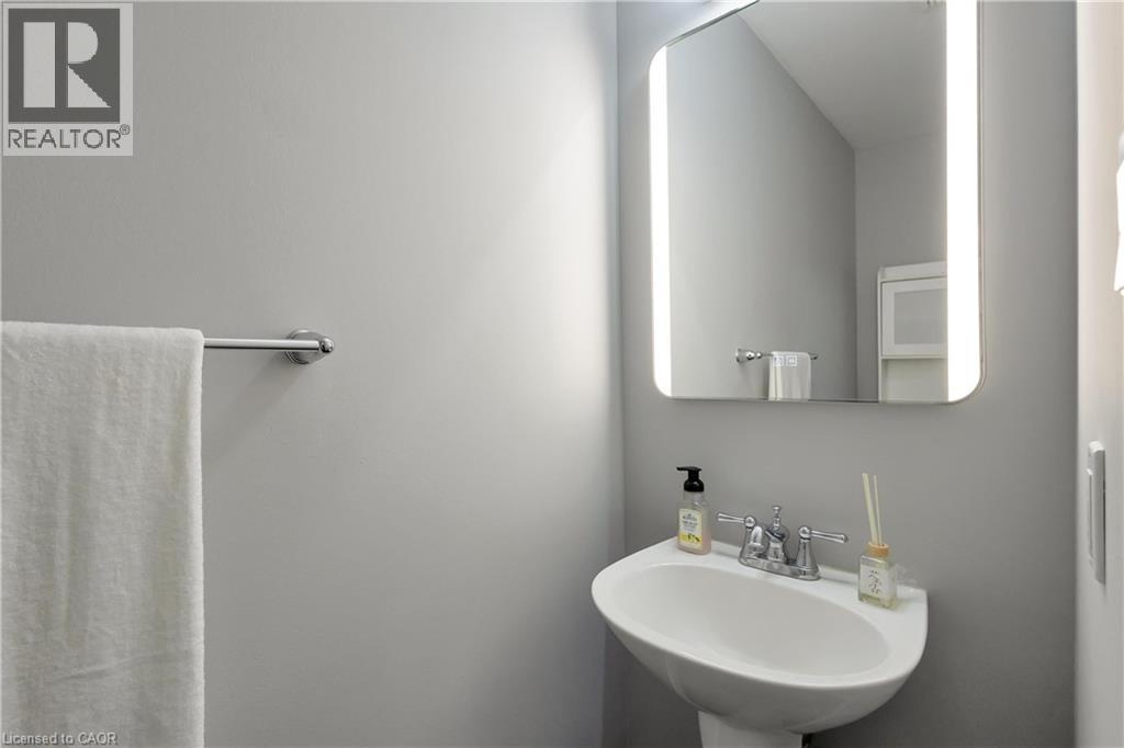 451 Laurel Gate Drive, Waterloo, Ontario  N2T 2S5 - Photo 7 - 40780454