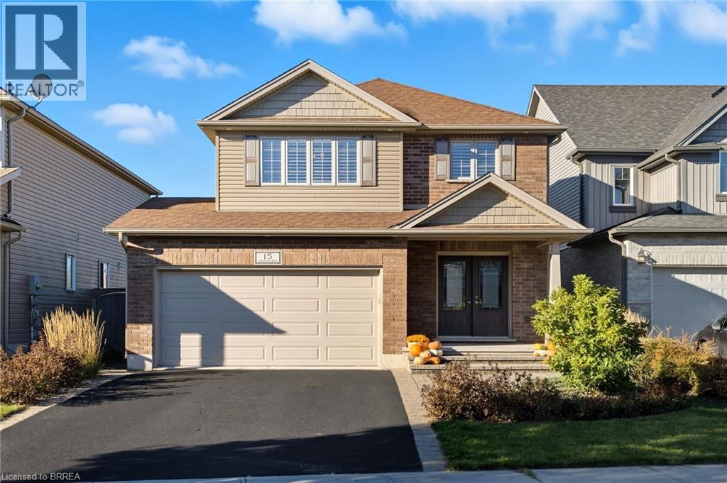 15 YARINGTON Drive, Brantford, Ontario