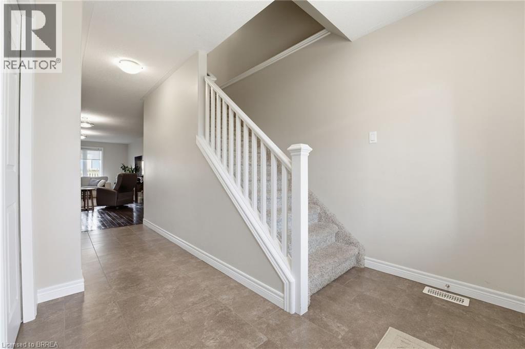 15 Yarington Drive, Brantford, Ontario  N3T 0G2 - Photo 14 - 40780110