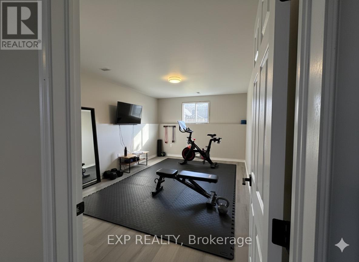 2979 Riselay Avenue, Fort Erie, Ontario  L0S 1N0 - Photo 43 - X12470764