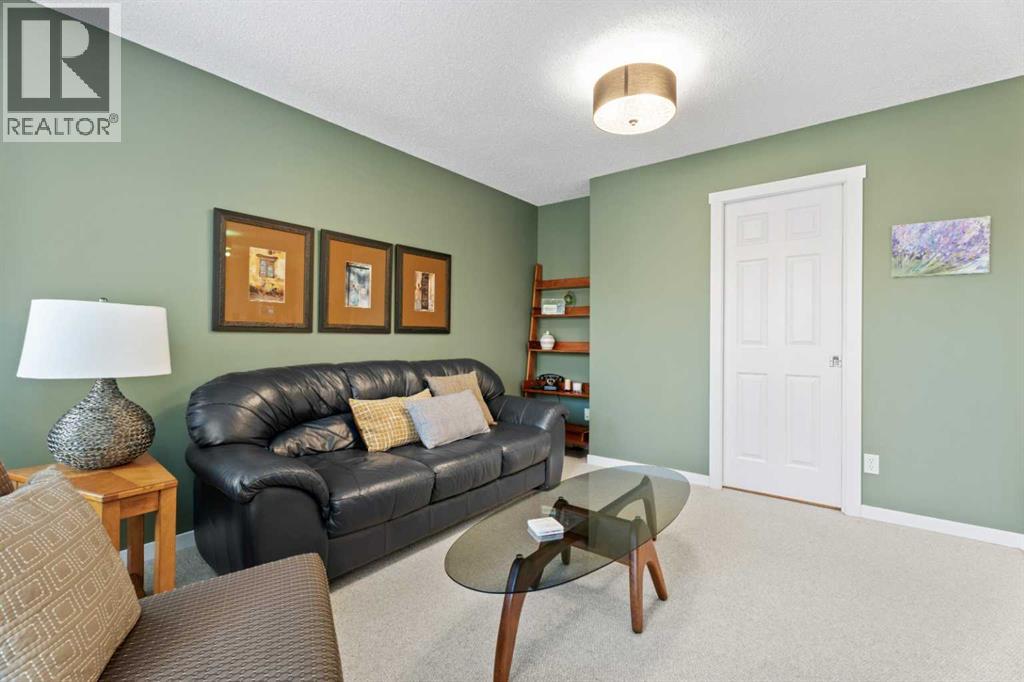 84 Everridge Villas Sw, Calgary, Alberta  T2Y 4Z1 - Photo 13 - A2265210