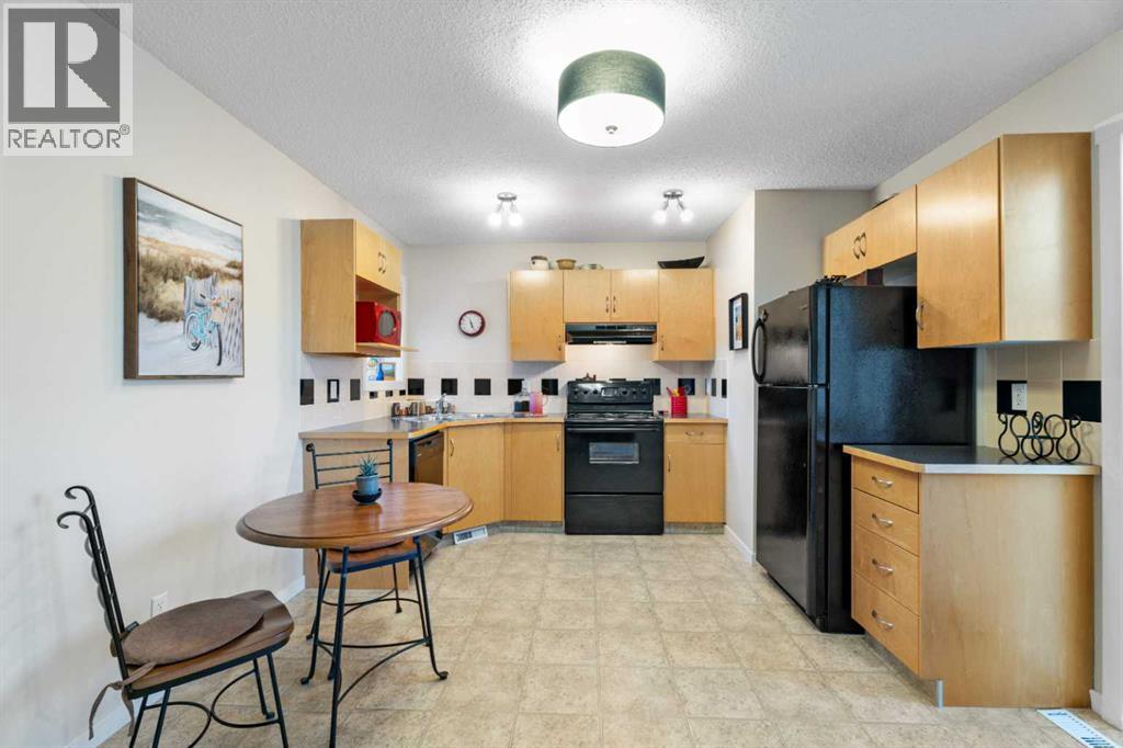 84 Everridge Villas Sw, Calgary, Alberta  T2Y 4Z1 - Photo 8 - A2265210
