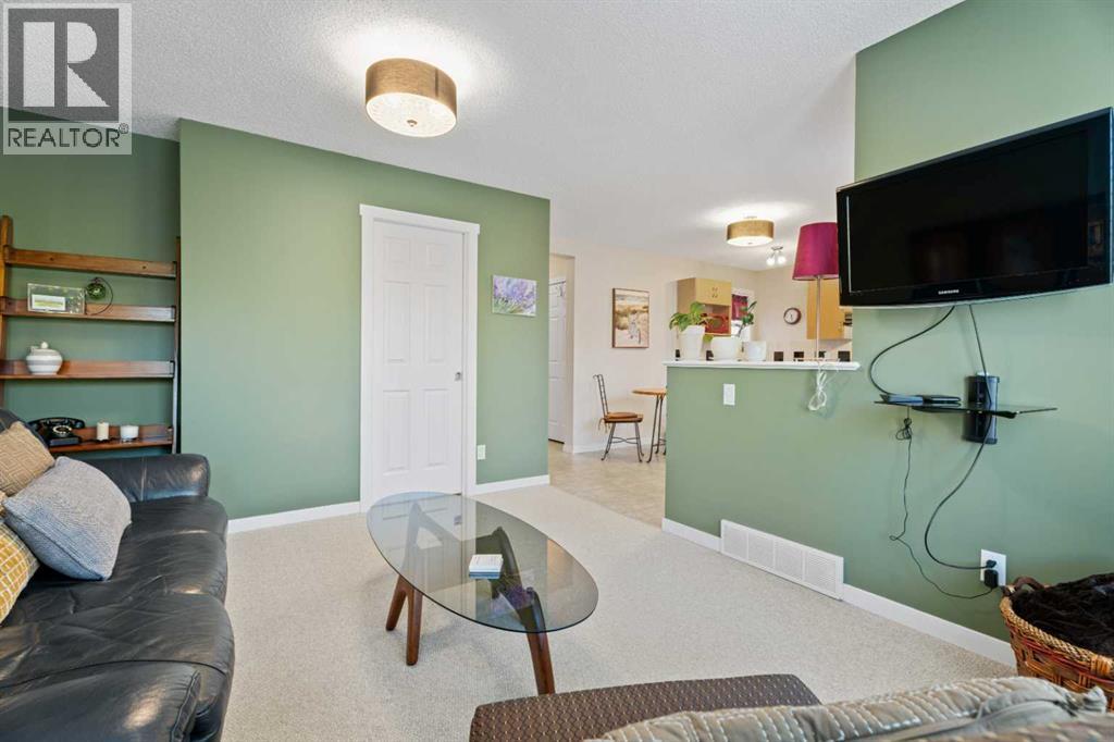 84 Everridge Villas Sw, Calgary, Alberta  T2Y 4Z1 - Photo 14 - A2265210