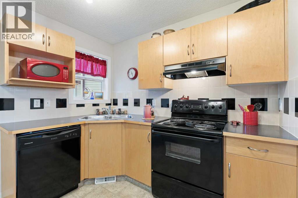 84 Everridge Villas Sw, Calgary, Alberta  T2Y 4Z1 - Photo 10 - A2265210