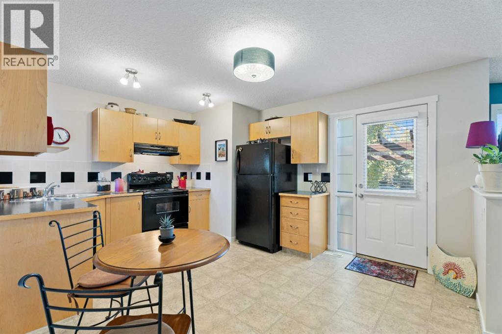 84 Everridge Villas Sw, Calgary, Alberta  T2Y 4Z1 - Photo 7 - A2265210