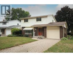 15 NIAGARA Road, Kitchener, Ontario