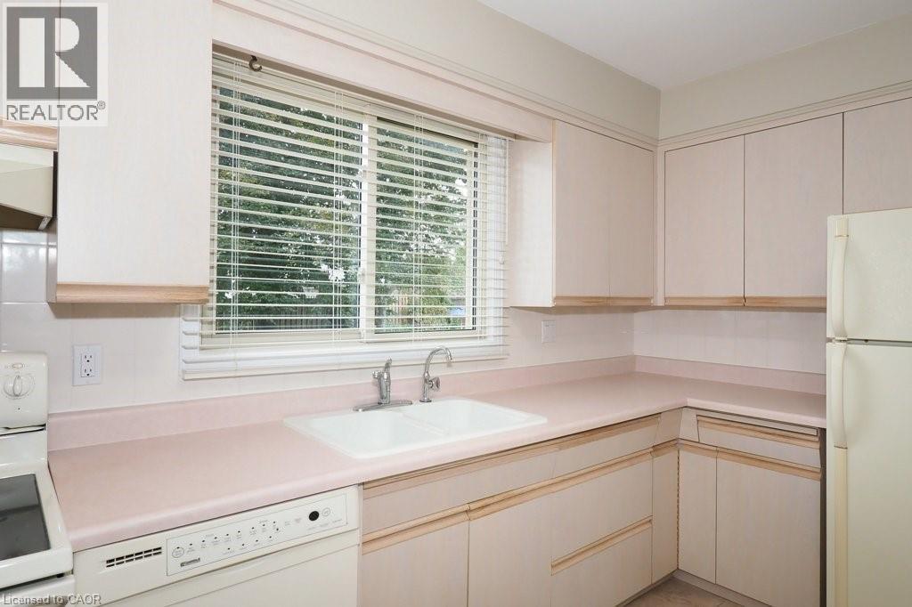 15 Niagara Road, Kitchener, Ontario  N2B 1T1 - Photo 14 - 40772984