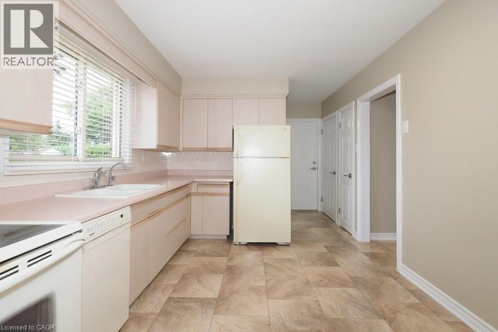 15 Niagara Road, Kitchener, Ontario  N2B 1T1 - Photo 15 - 40772984