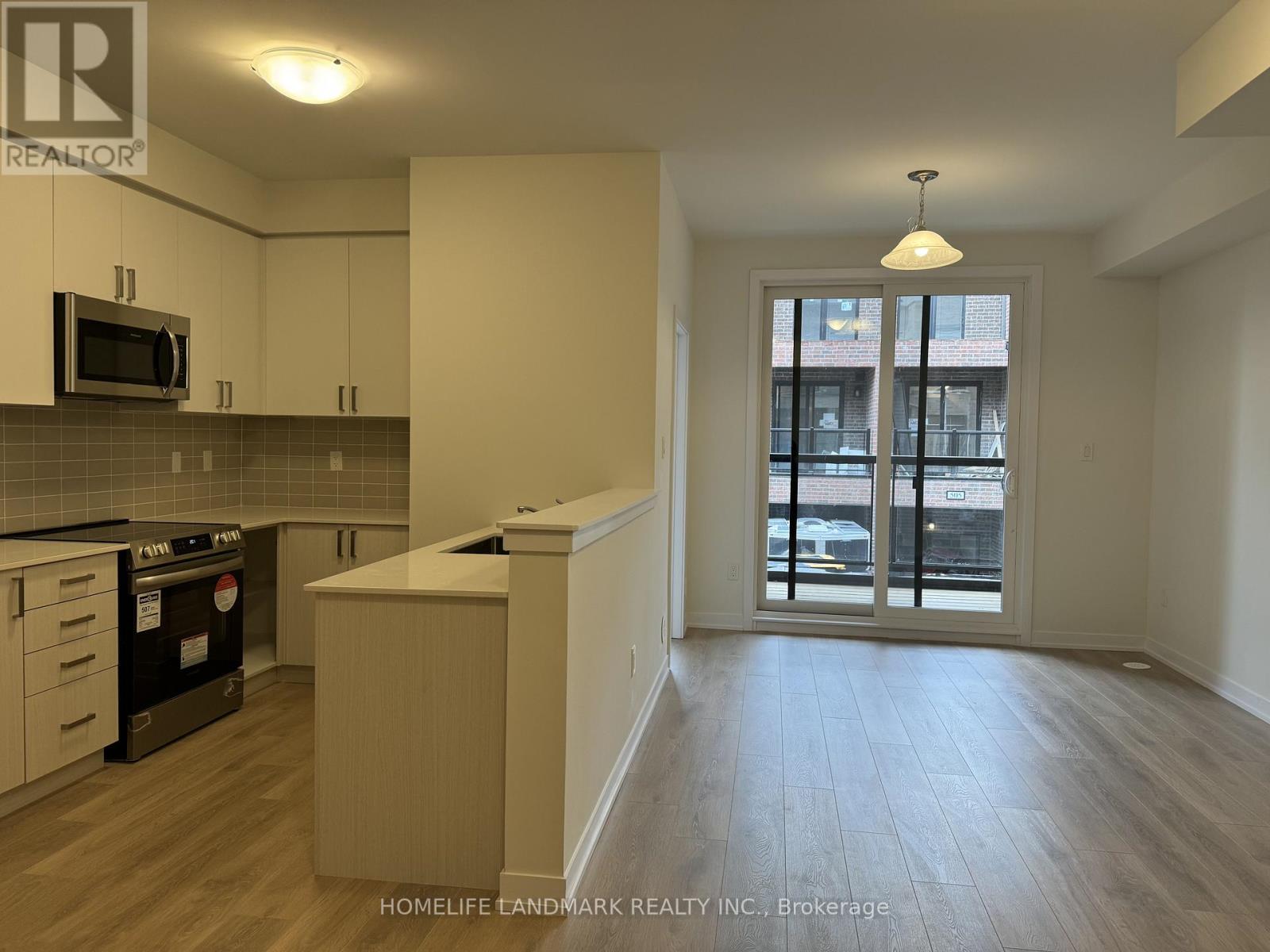 #208 - 1865 Pickering Parkway, Pickering, Ontario  L1V 0H2 - Photo 3 - E12470980