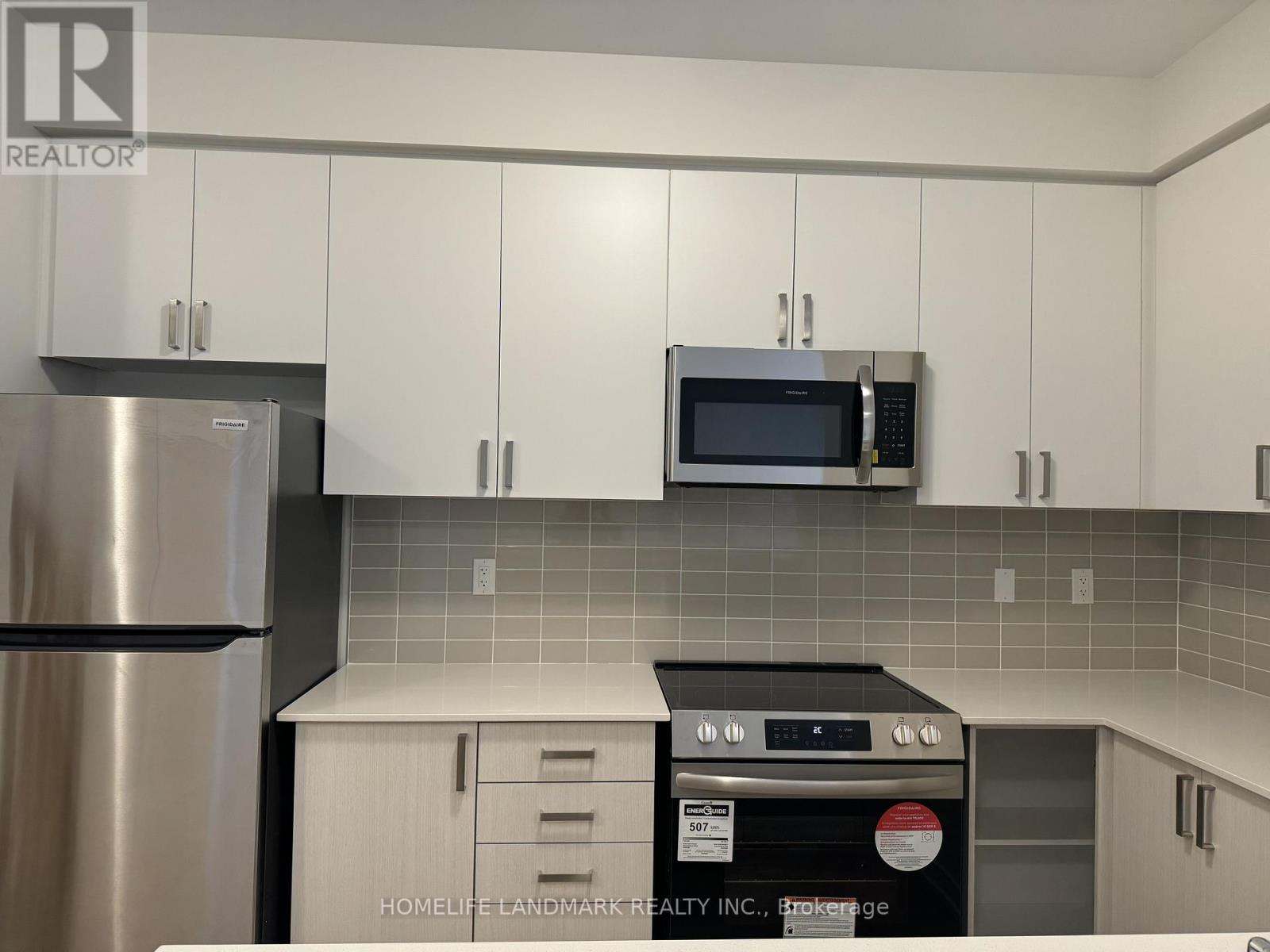 #208 - 1865 Pickering Parkway, Pickering, Ontario  L1V 0H2 - Photo 5 - E12470980