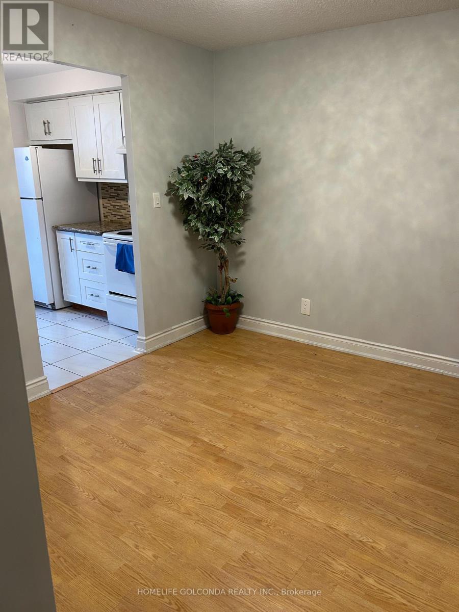 2116 - 155 Hillcrest Avenue E, Mississauga, Ontario  L5B 3Z2 - Photo 15 - W12470977