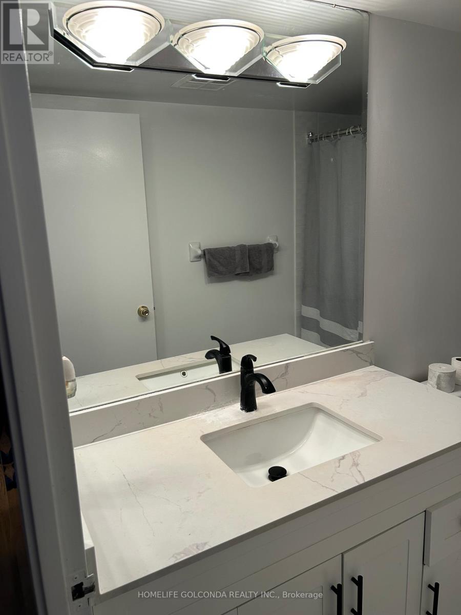 2116 - 155 Hillcrest Avenue E, Mississauga, Ontario  L5B 3Z2 - Photo 23 - W12470977