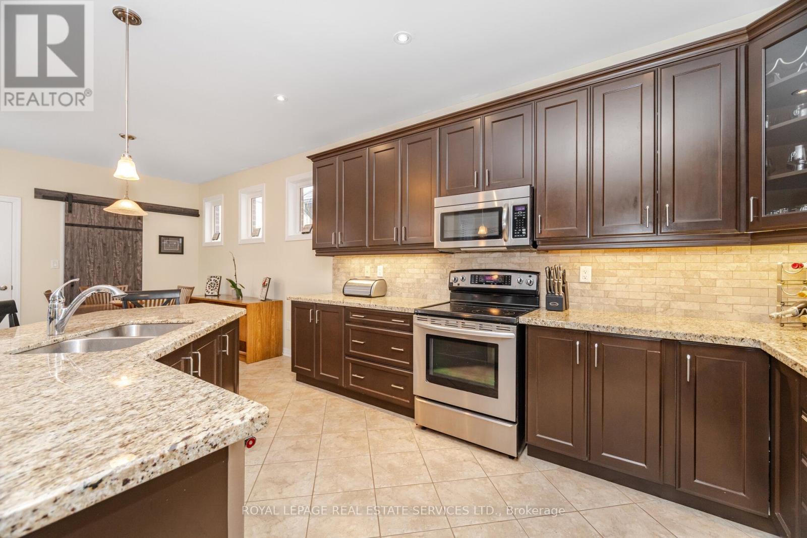 444 Coombs Court, Milton, Ontario  L9T 7N5 - Photo 19 - W12470979