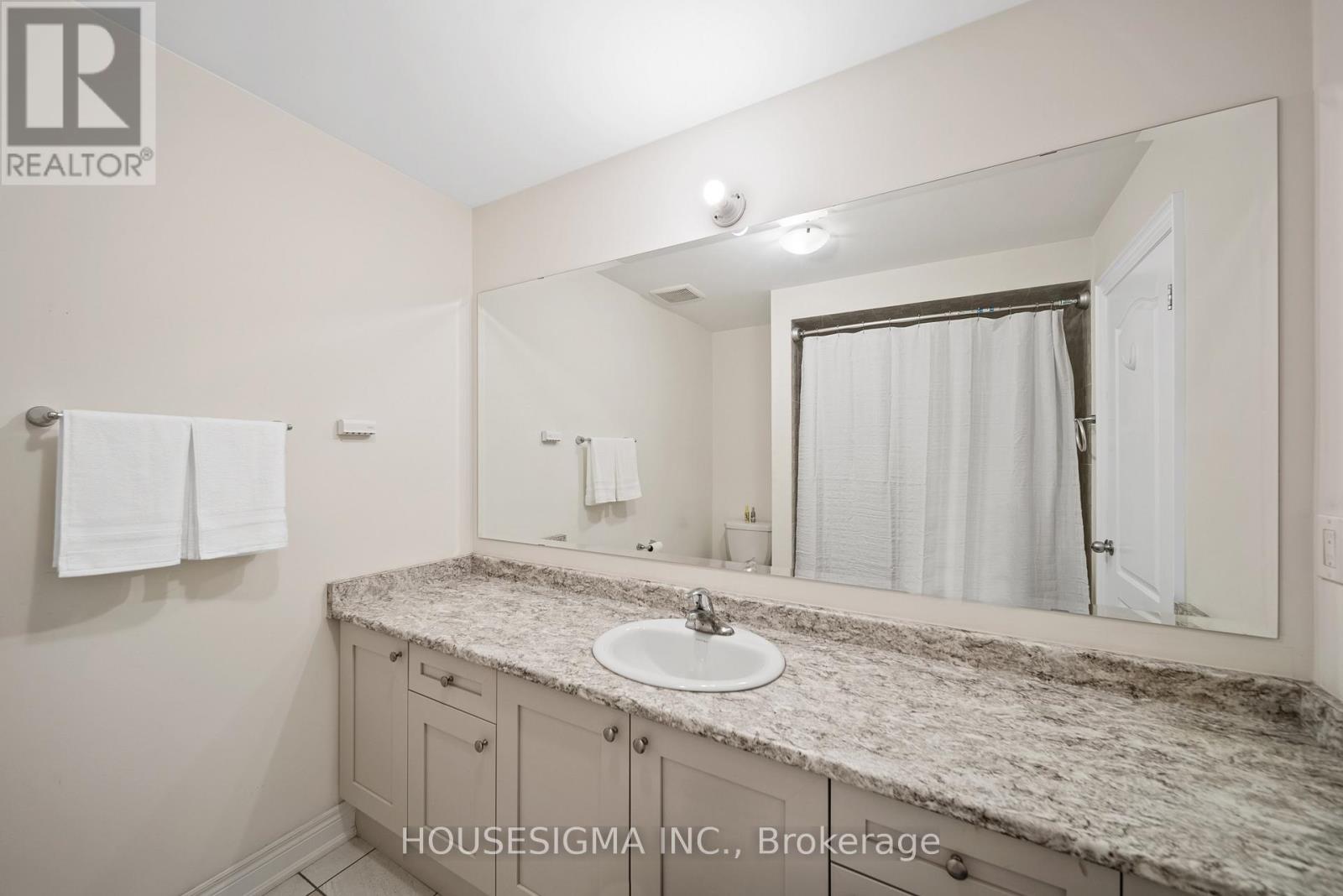94 Forest Edge Crescent, East Gwillimbury, Ontario  L9N 0S6 - Photo 21 - N12470991