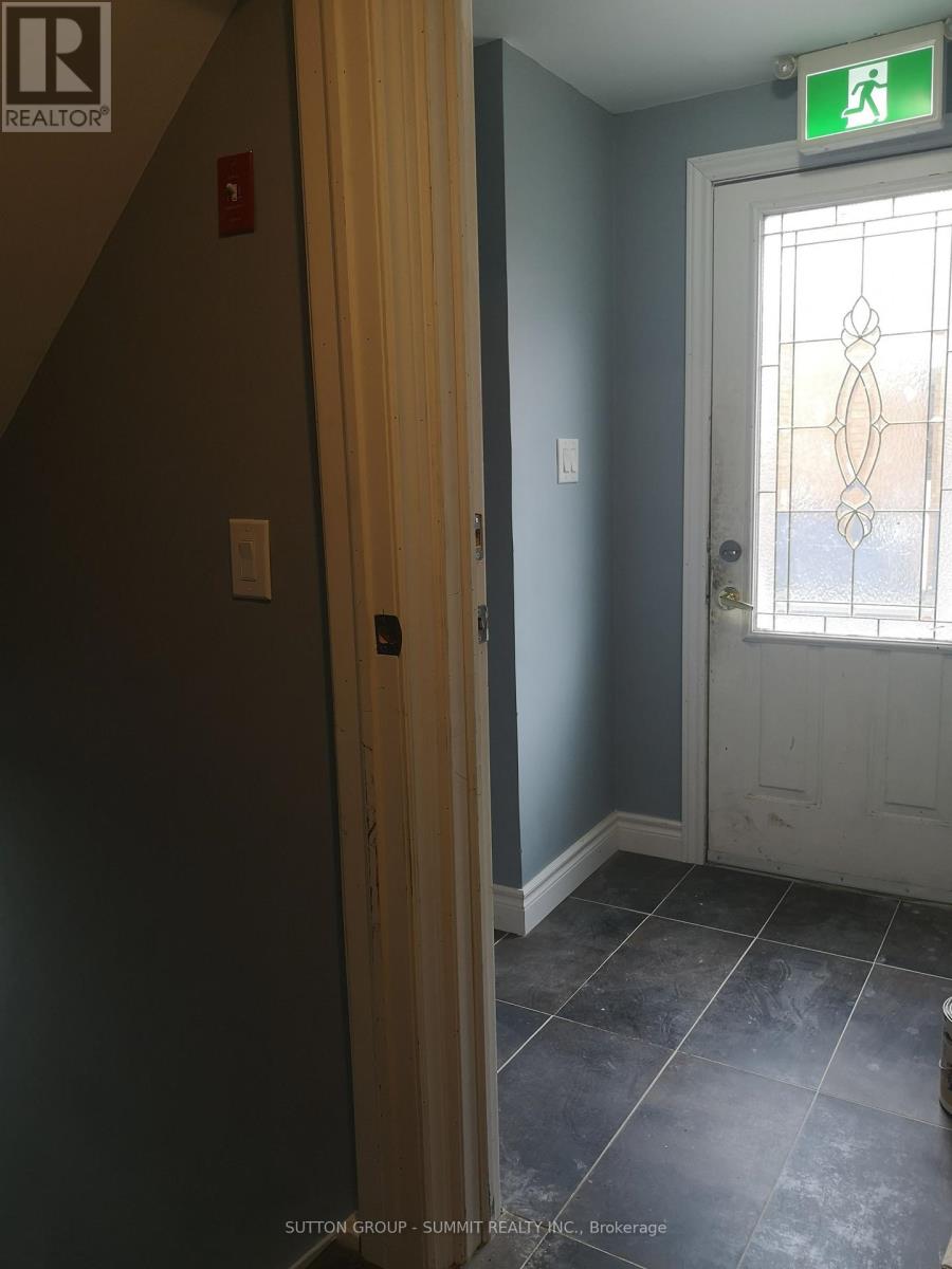 Lower Level - 46 Sharon Court, Brampton, Ontario  L6W 3B7 - Photo 2 - W12470986