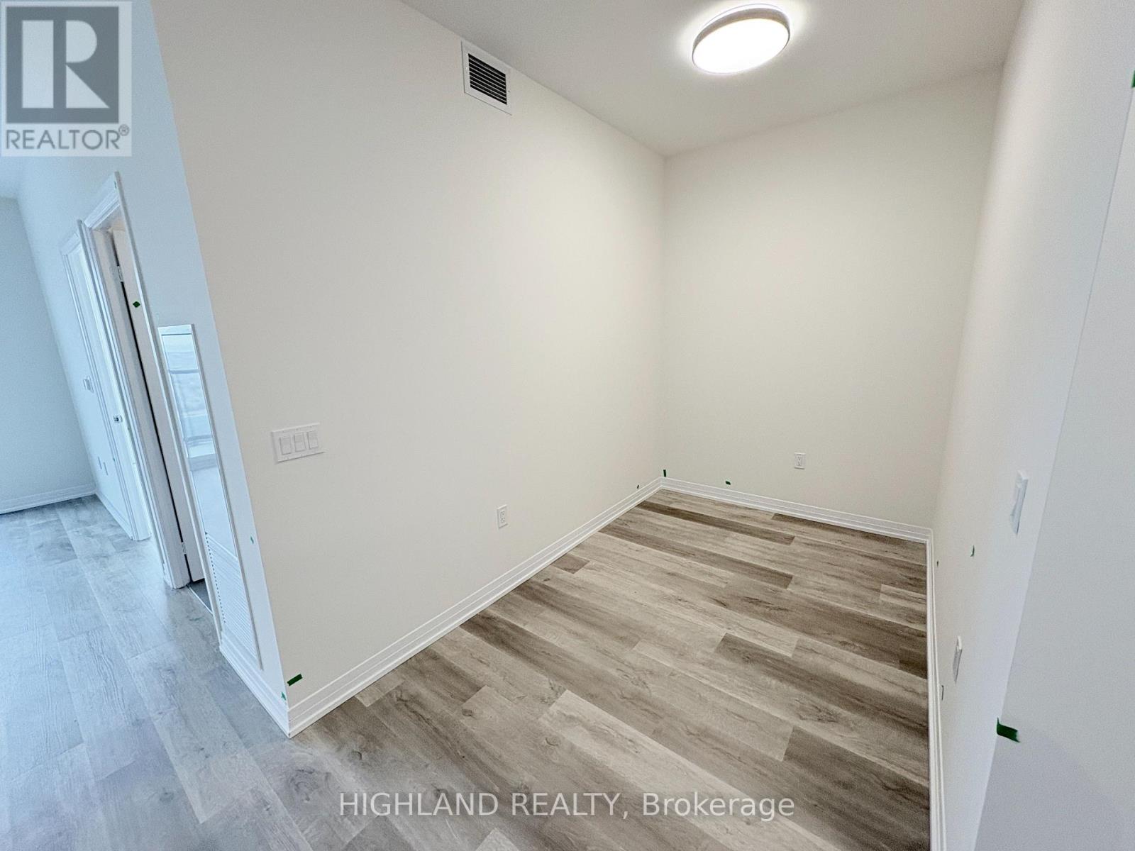 2803 - 15 Watergarden Drive, Mississauga, Ontario  L5R 0H4 - Photo 5 - W12470987