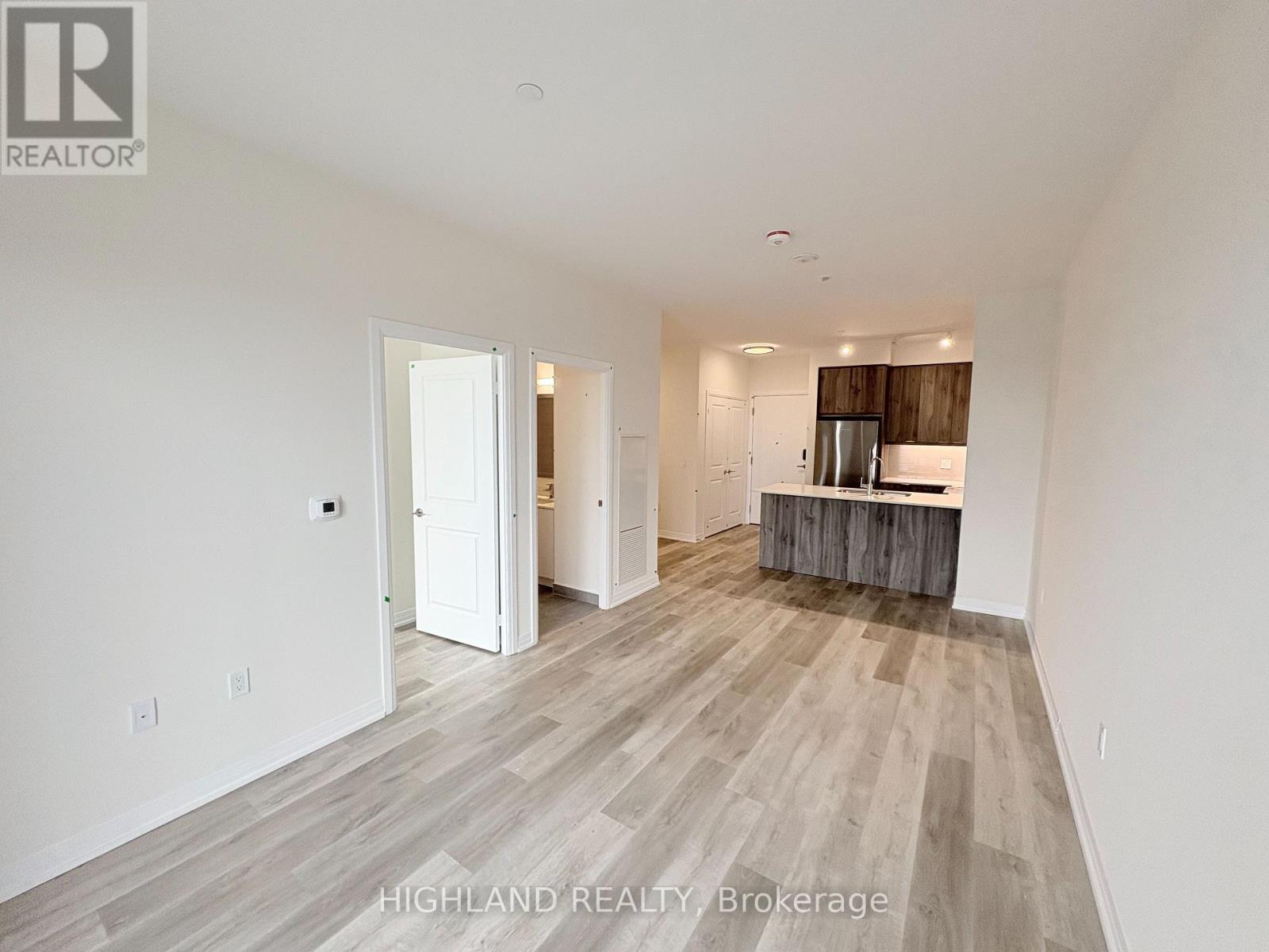 2803 - 15 Watergarden Drive, Mississauga, Ontario  L5R 0H4 - Photo 9 - W12470987