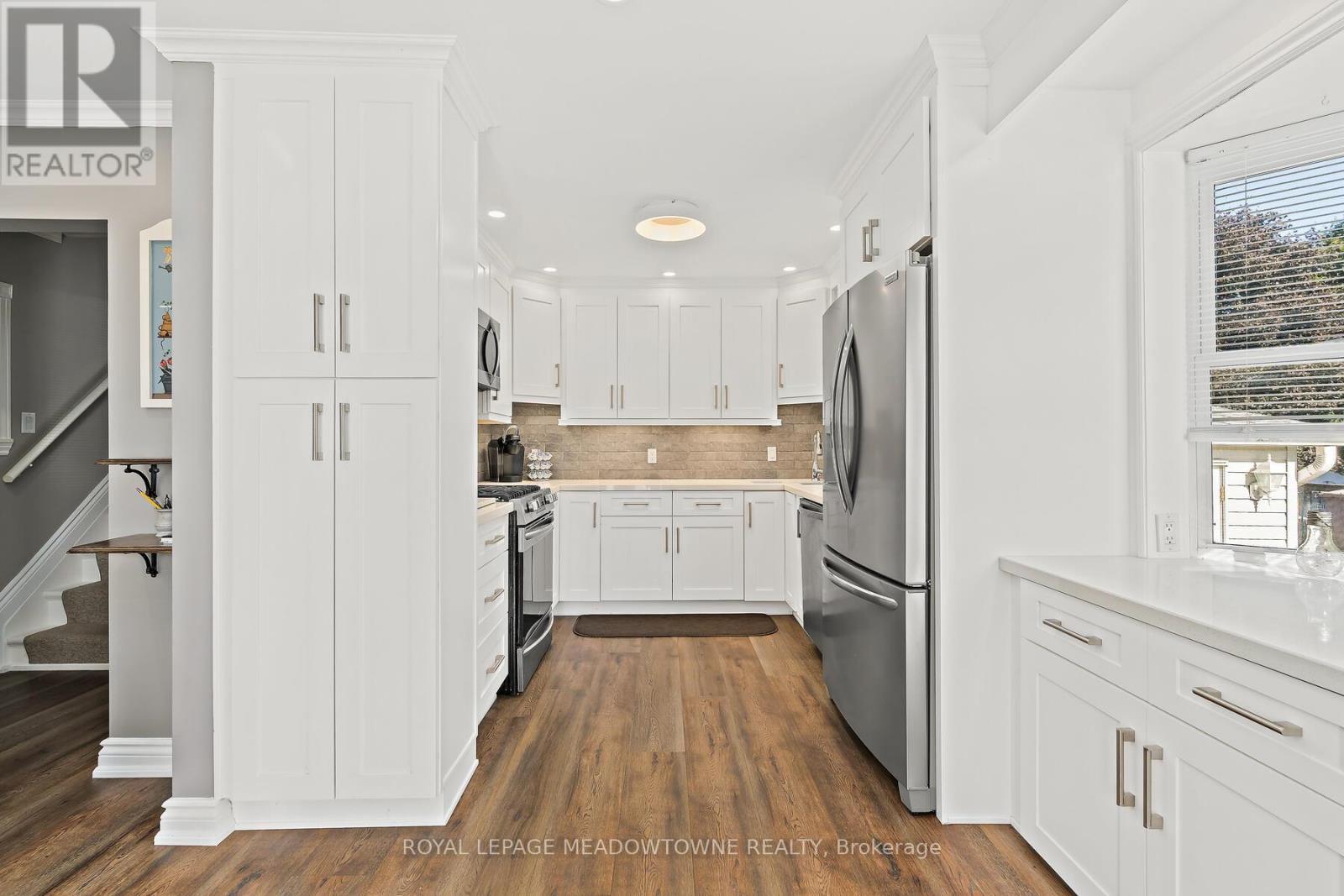 7 Temple Road, Halton Hills, Ontario  L7G 3J6 - Photo 11 - W12471001