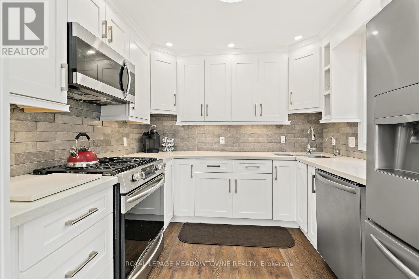7 Temple Road, Halton Hills, Ontario  L7G 3J6 - Photo 12 - W12471001