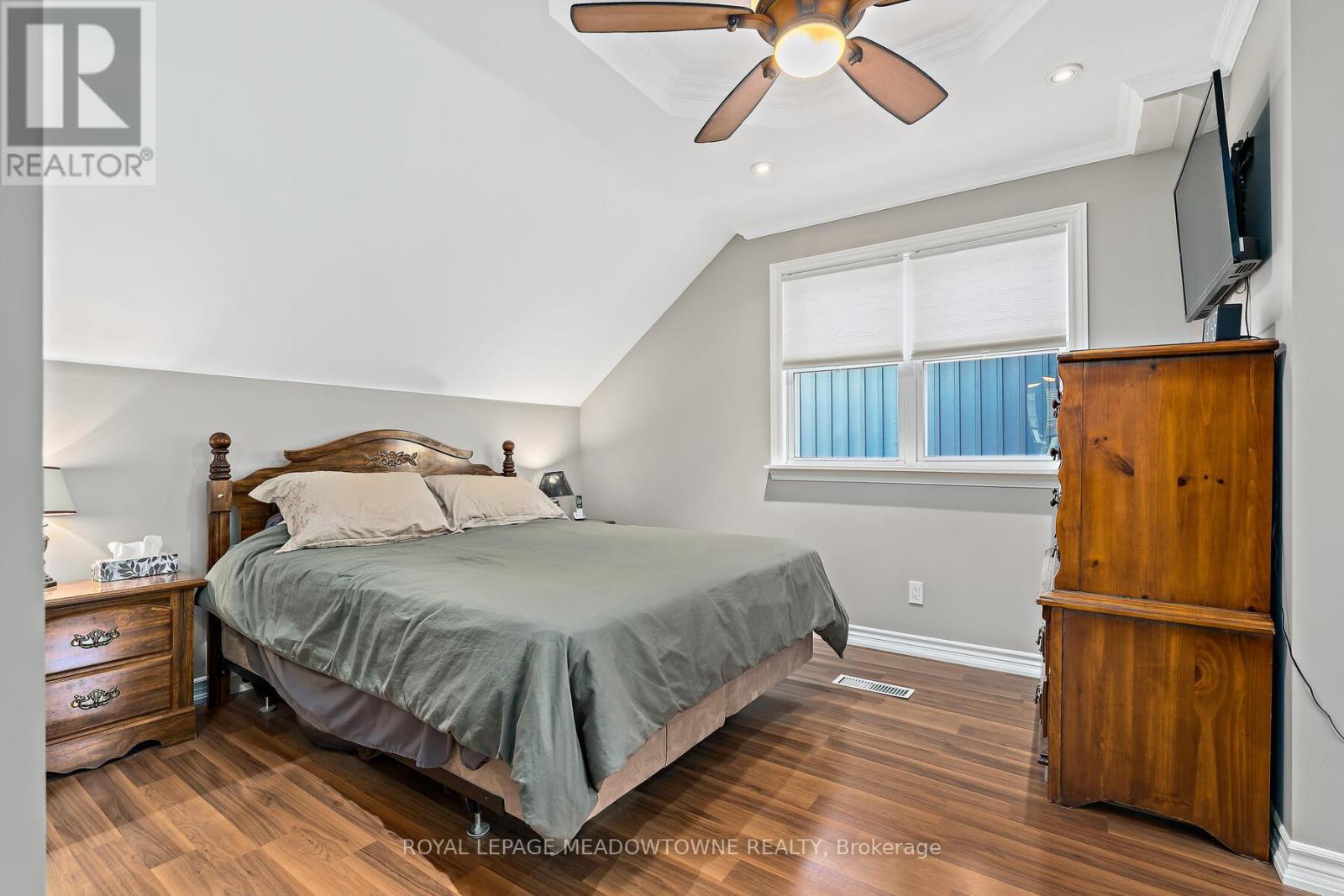 7 Temple Road, Halton Hills, Ontario  L7G 3J6 - Photo 18 - W12471001