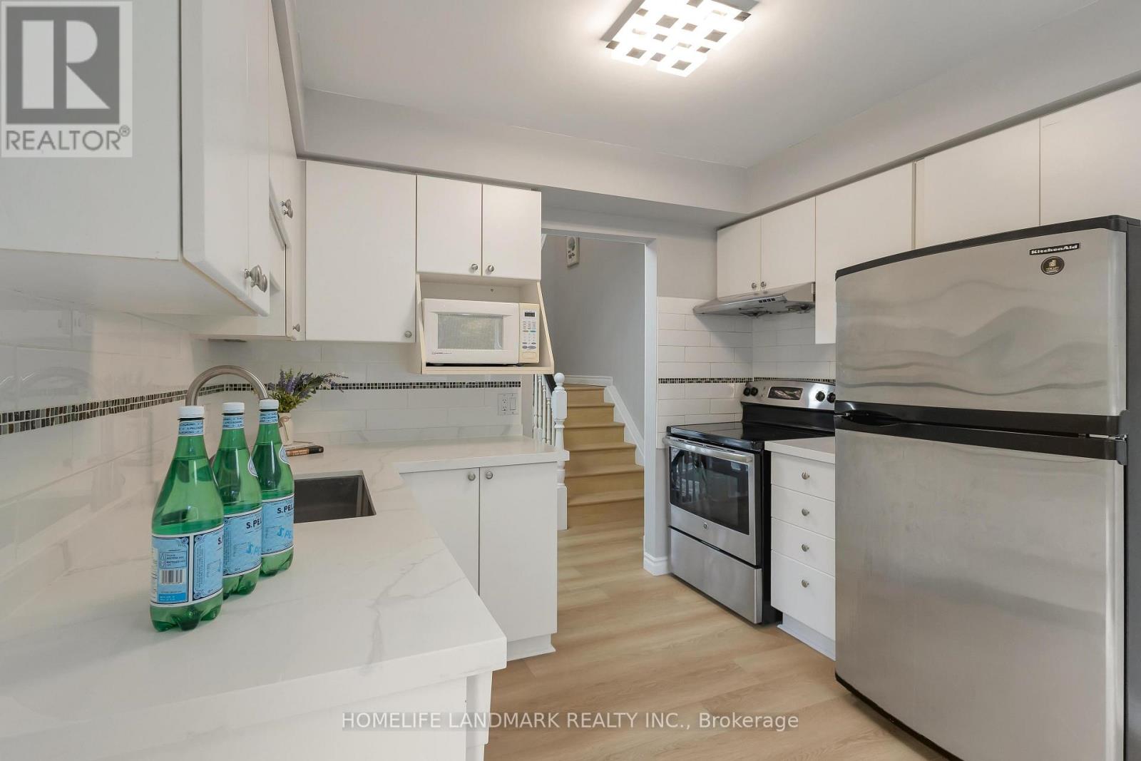 451 Laurel Gate Drive, Waterloo, Ontario  N2T 2S5 - Photo 16 - X12470998