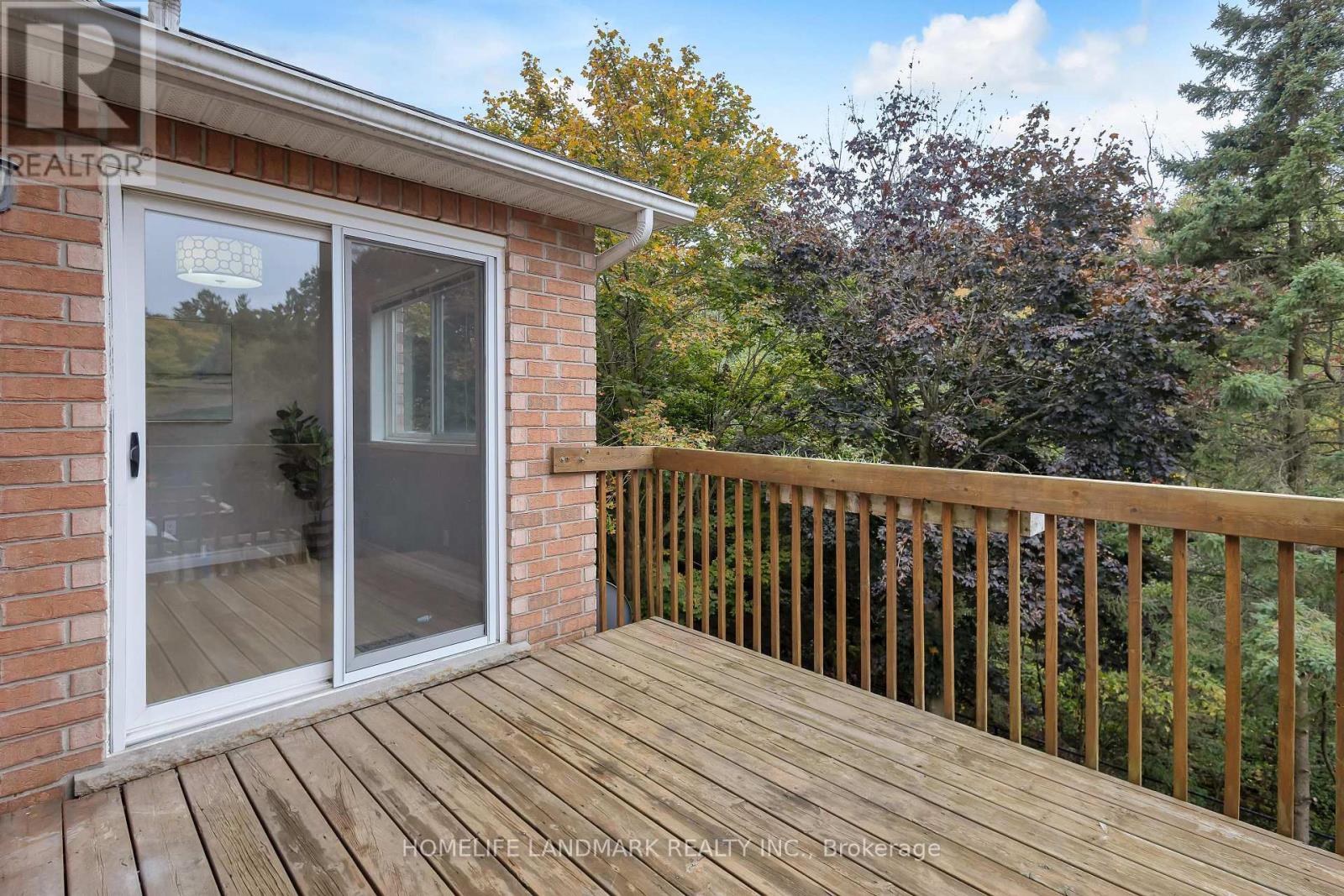 451 Laurel Gate Drive, Waterloo, Ontario  N2T 2S5 - Photo 18 - X12470998