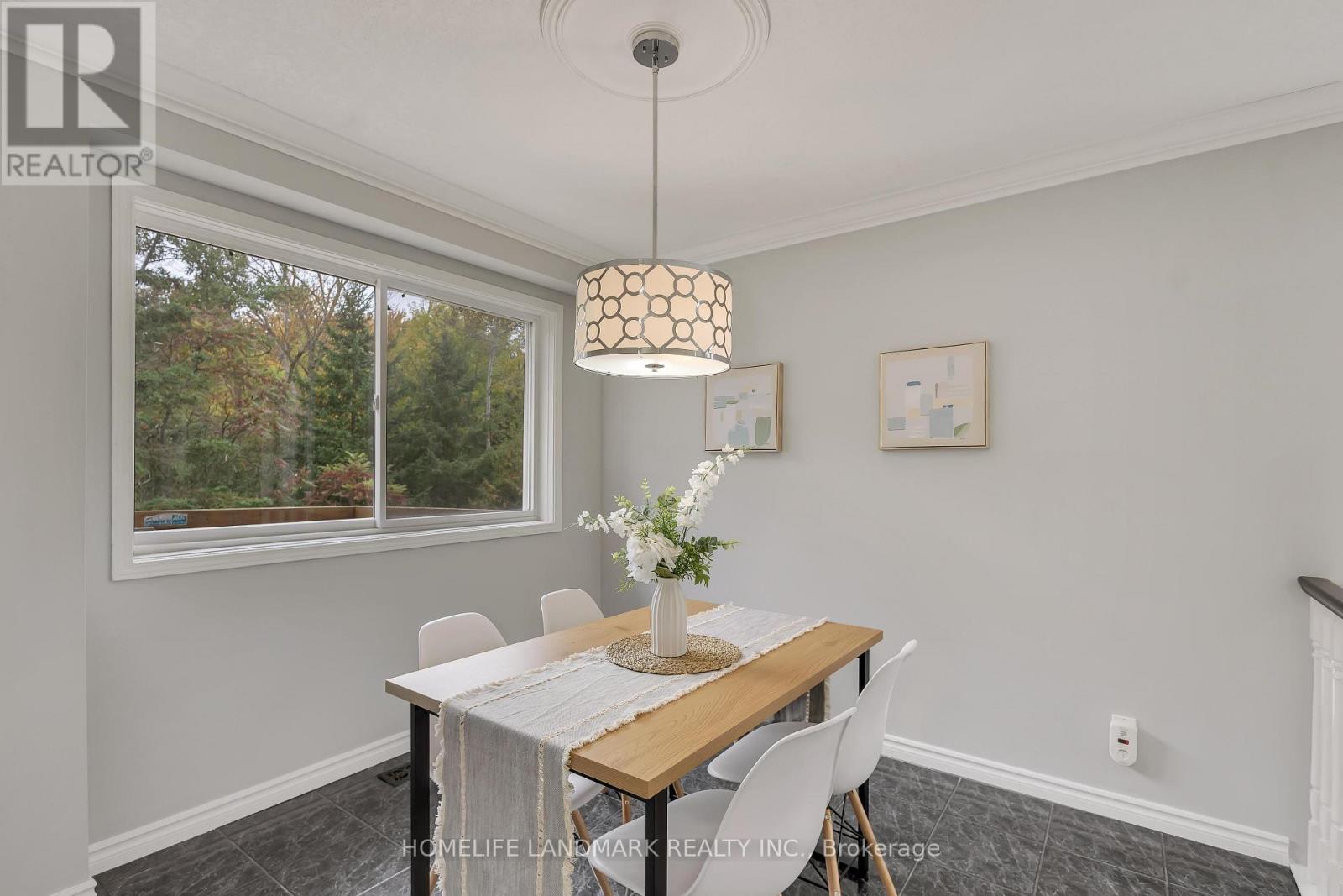 451 Laurel Gate Drive, Waterloo, Ontario  N2T 2S5 - Photo 9 - X12470998