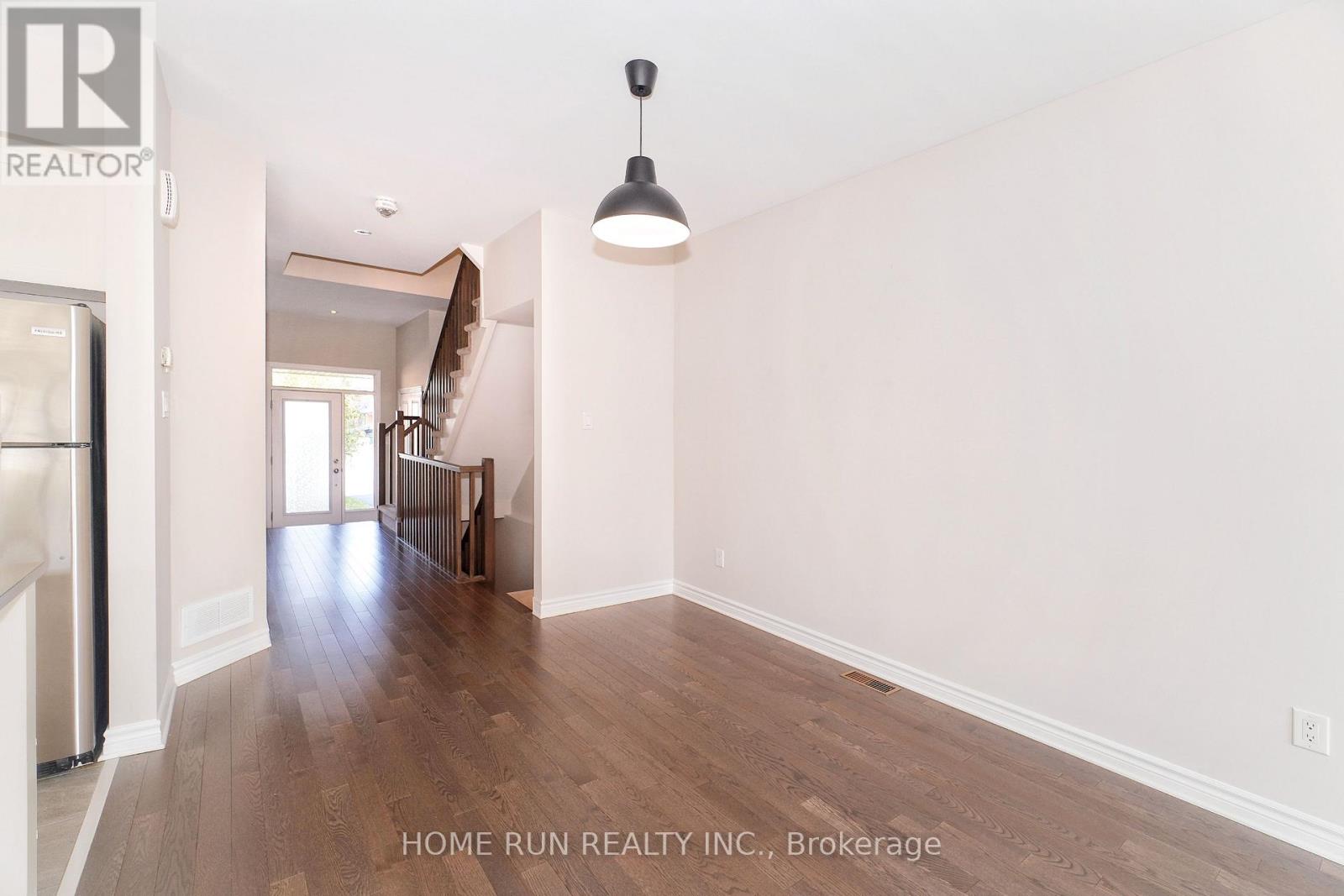 172 Larimar Circle, Ottawa, Ontario  K1X 0B6 - Photo 10 - X12471006