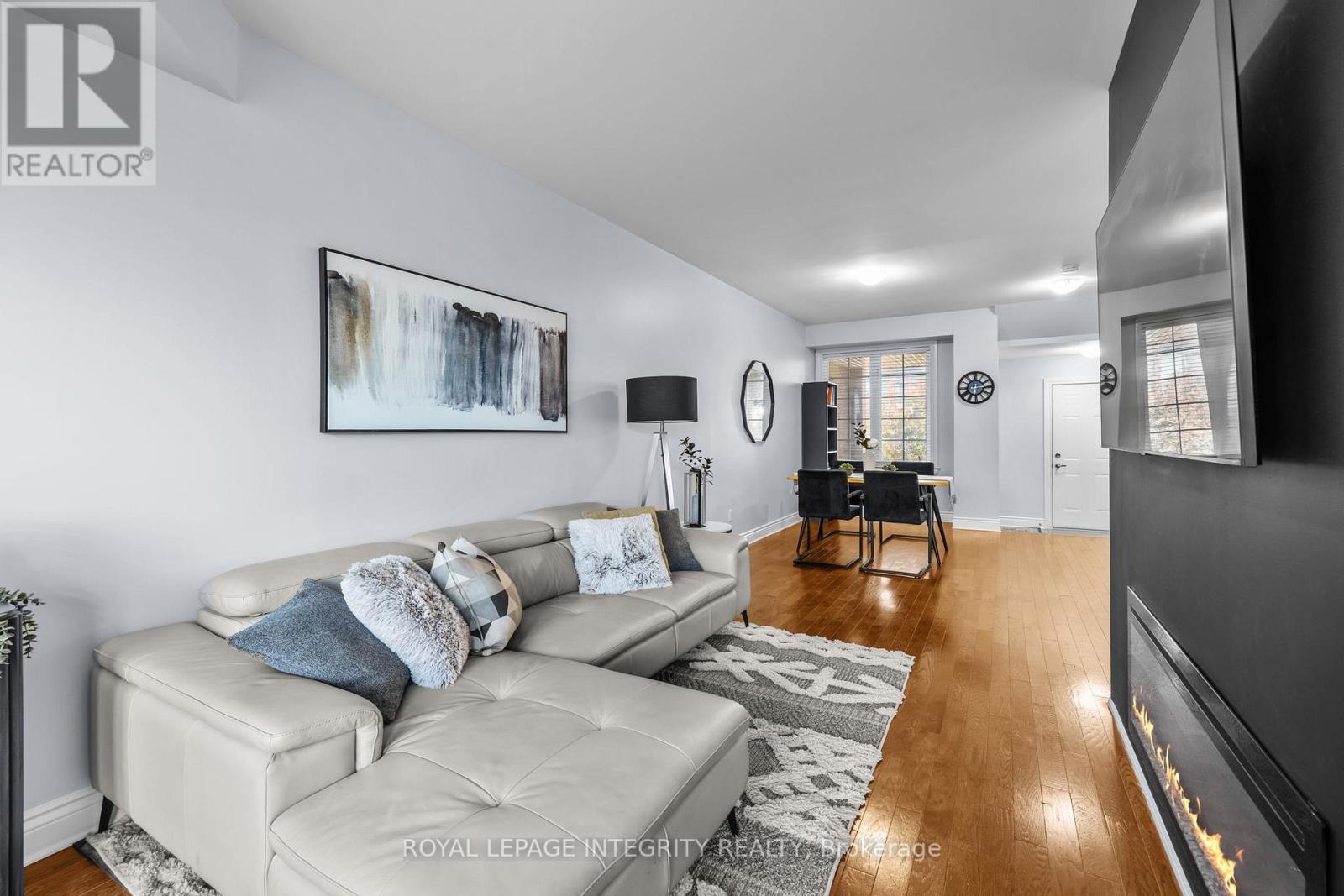 31 Desmond Trudeau Street, Arnprior, Ontario  K7S 3G9 - Photo 11 - X12471007