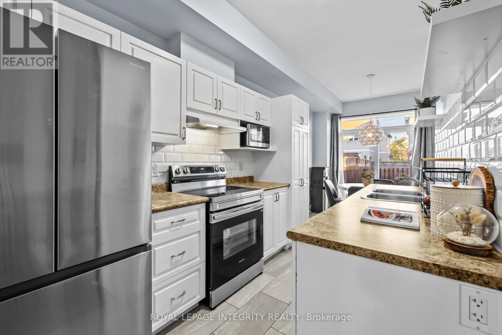 31 Desmond Trudeau Street, Arnprior, Ontario  K7S 3G9 - Photo 17 - X12471007