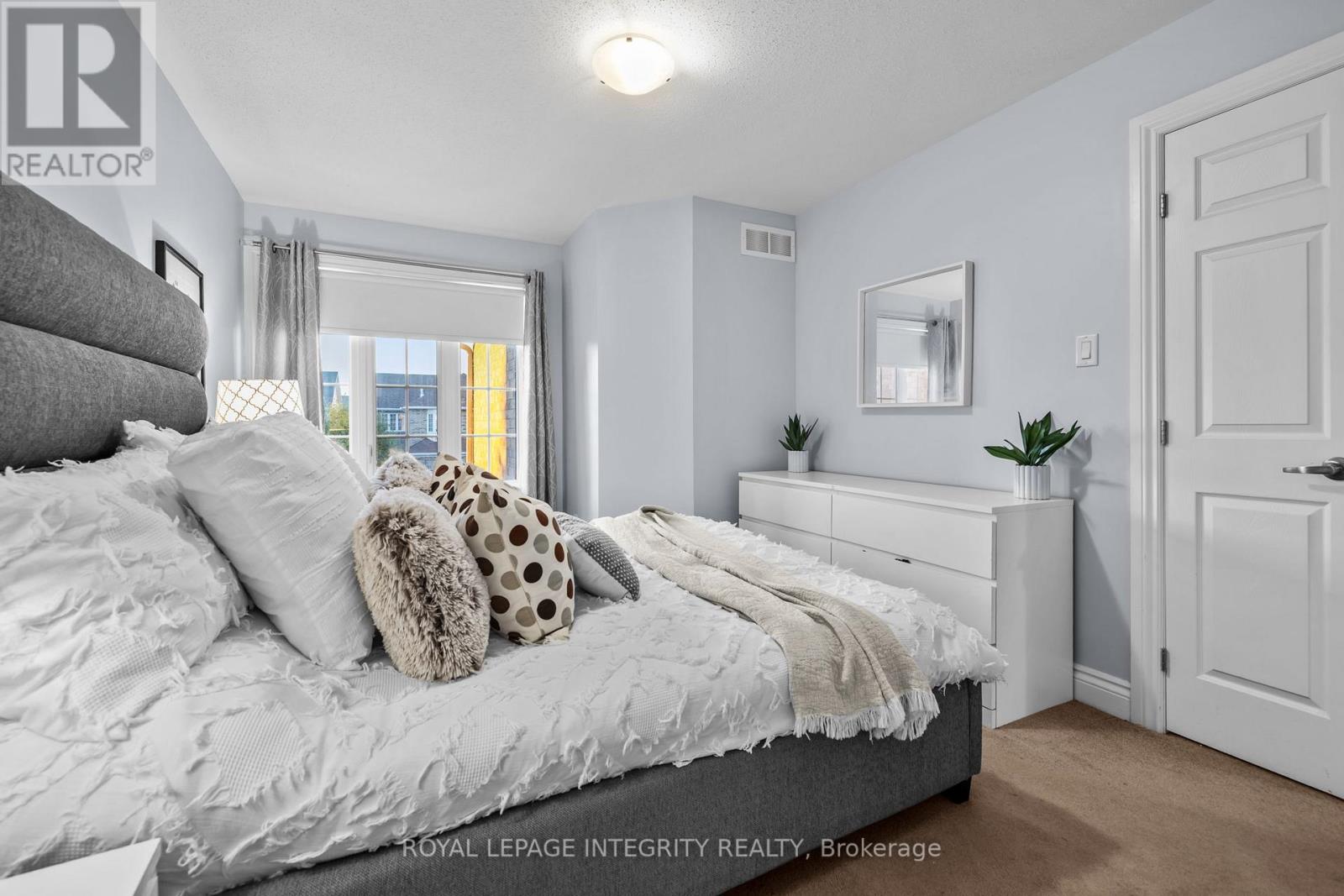 31 Desmond Trudeau Street, Arnprior, Ontario  K7S 3G9 - Photo 24 - X12471007