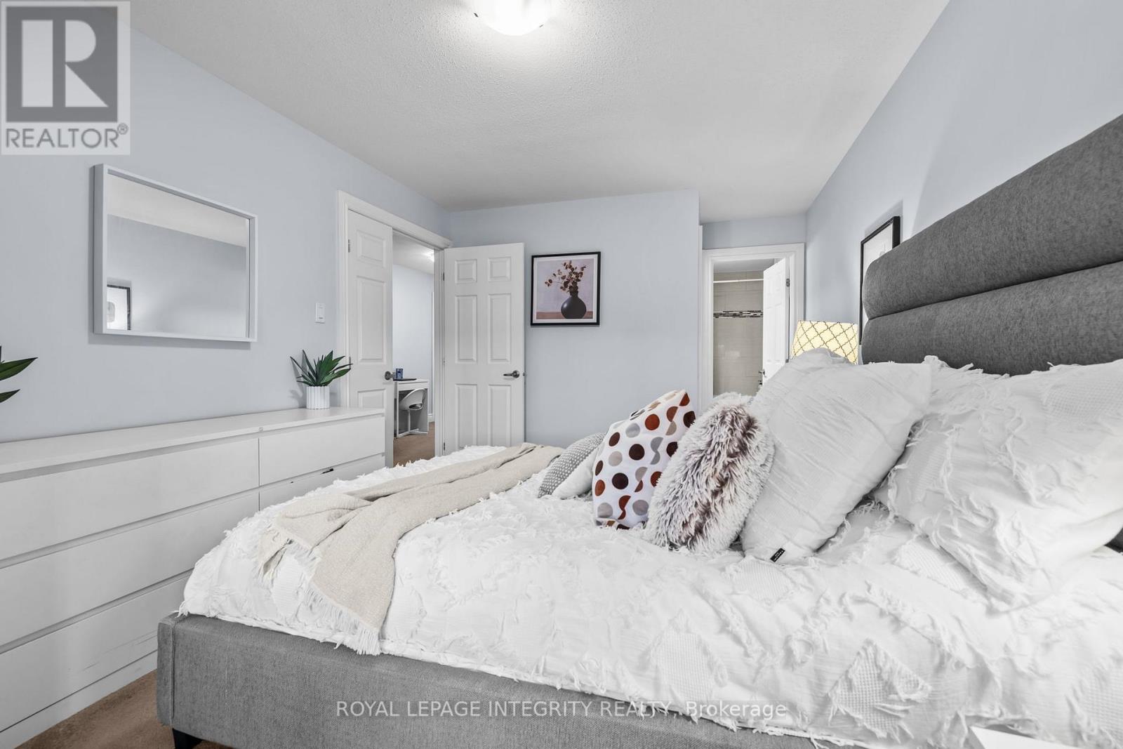 31 Desmond Trudeau Street, Arnprior, Ontario  K7S 3G9 - Photo 25 - X12471007