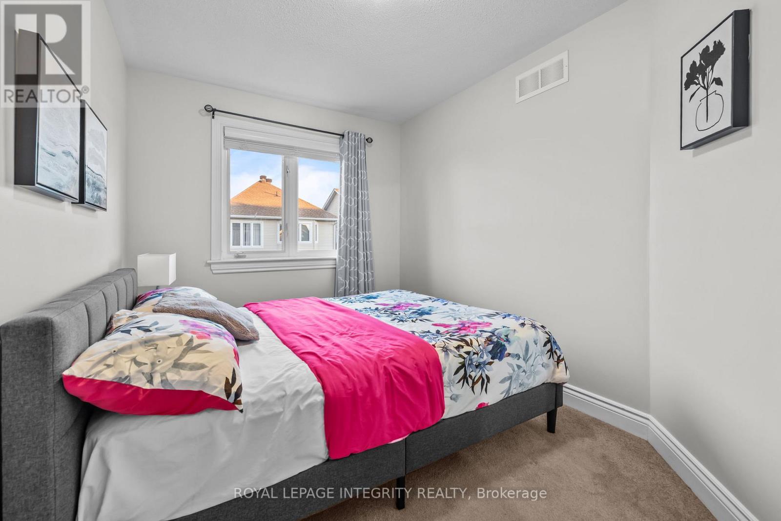 31 Desmond Trudeau Street, Arnprior, Ontario  K7S 3G9 - Photo 27 - X12471007