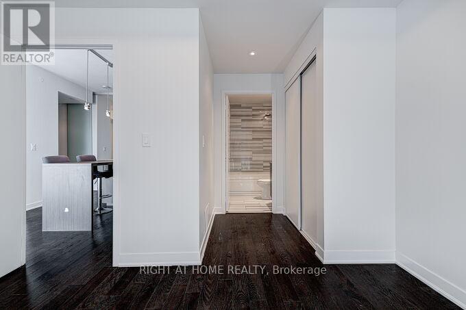 6306 - 88 Harbour Street, Toronto, Ontario  M5J 0C3 - Photo 16 - C12471009