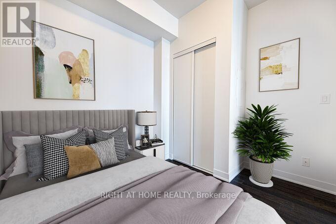 6306 - 88 Harbour Street, Toronto, Ontario  M5J 0C3 - Photo 18 - C12471009