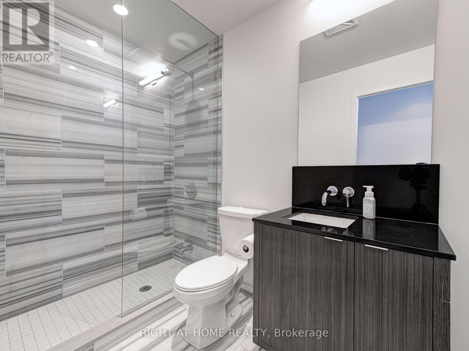 6306 - 88 Harbour Street, Toronto, Ontario  M5J 0C3 - Photo 19 - C12471009