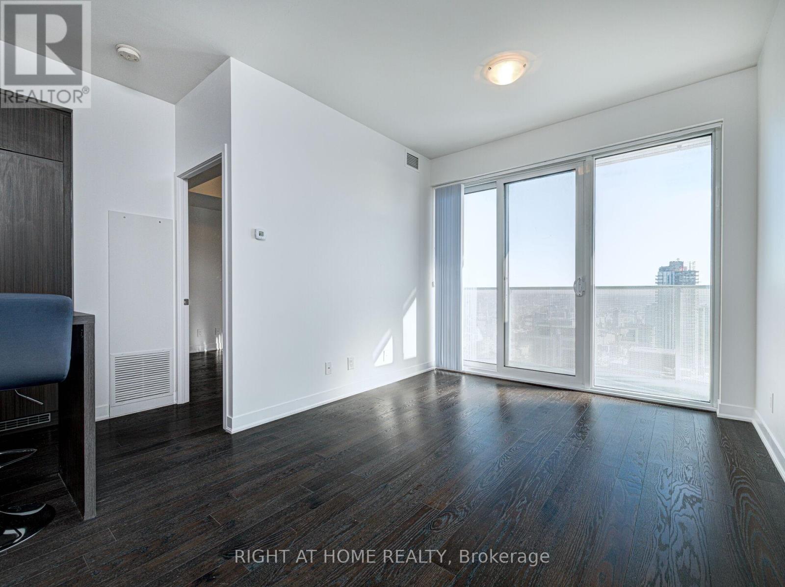 6306 - 88 Harbour Street, Toronto, Ontario  M5J 0C3 - Photo 21 - C12471009