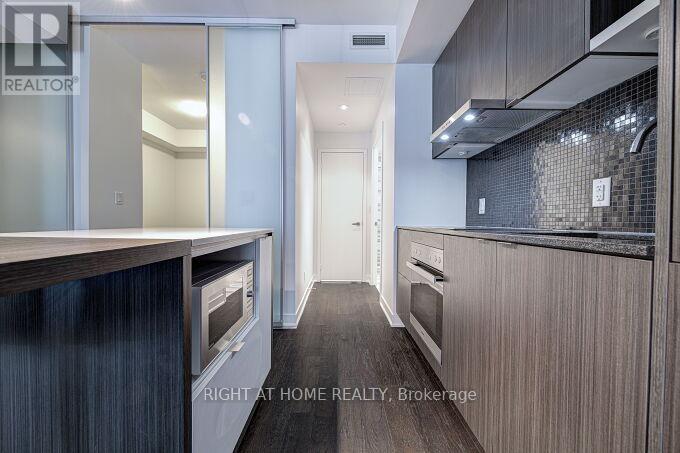 6306 - 88 Harbour Street, Toronto, Ontario  M5J 0C3 - Photo 26 - C12471009