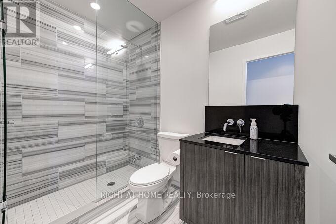 6306 - 88 Harbour Street, Toronto, Ontario  M5J 0C3 - Photo 33 - C12471009